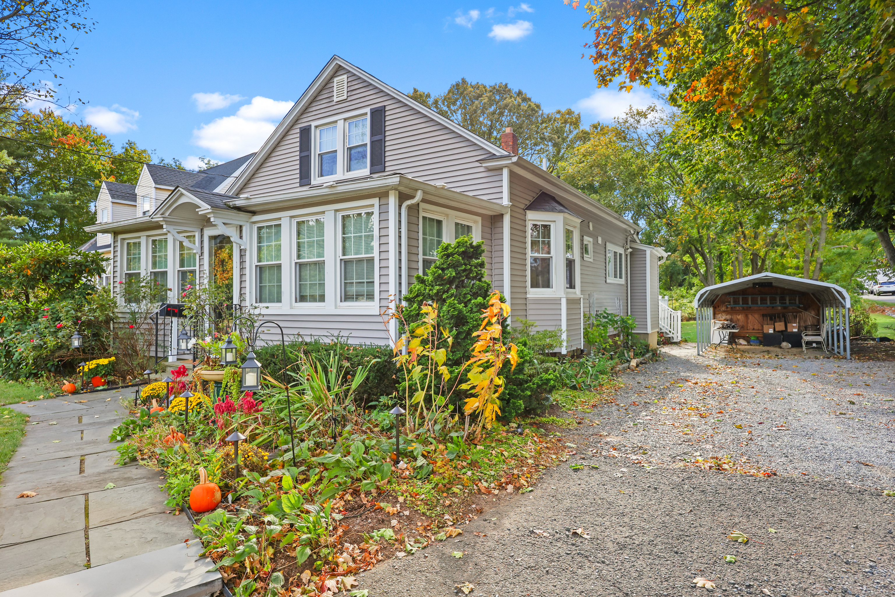 2839 Broadbridge Avenue