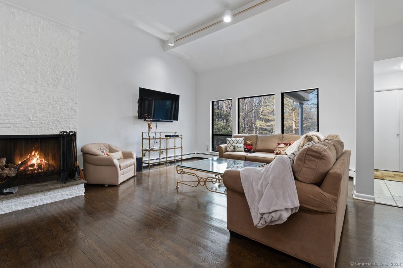 68 Saddle Hill Road