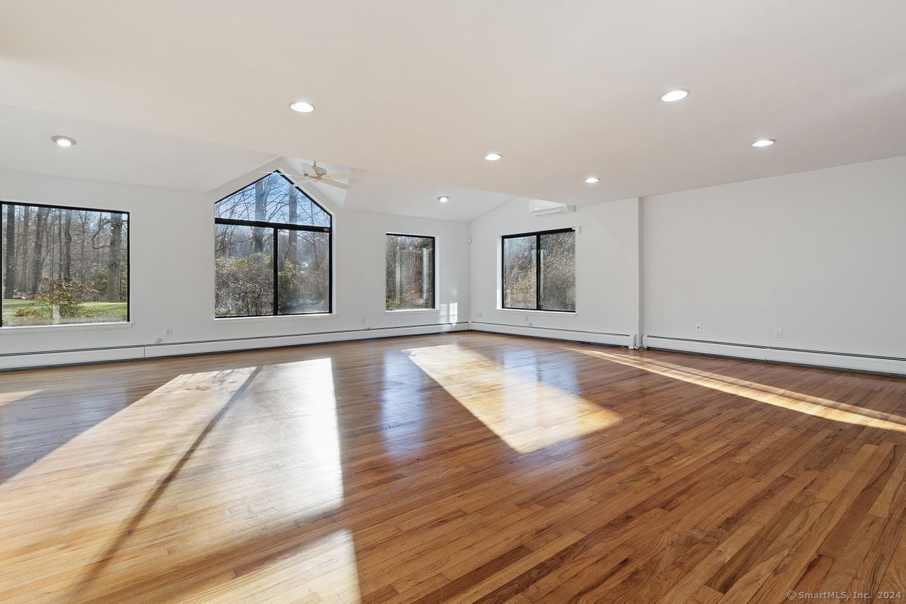 68 Saddle Hill Road