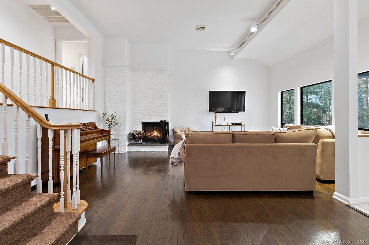 68 Saddle Hill Road