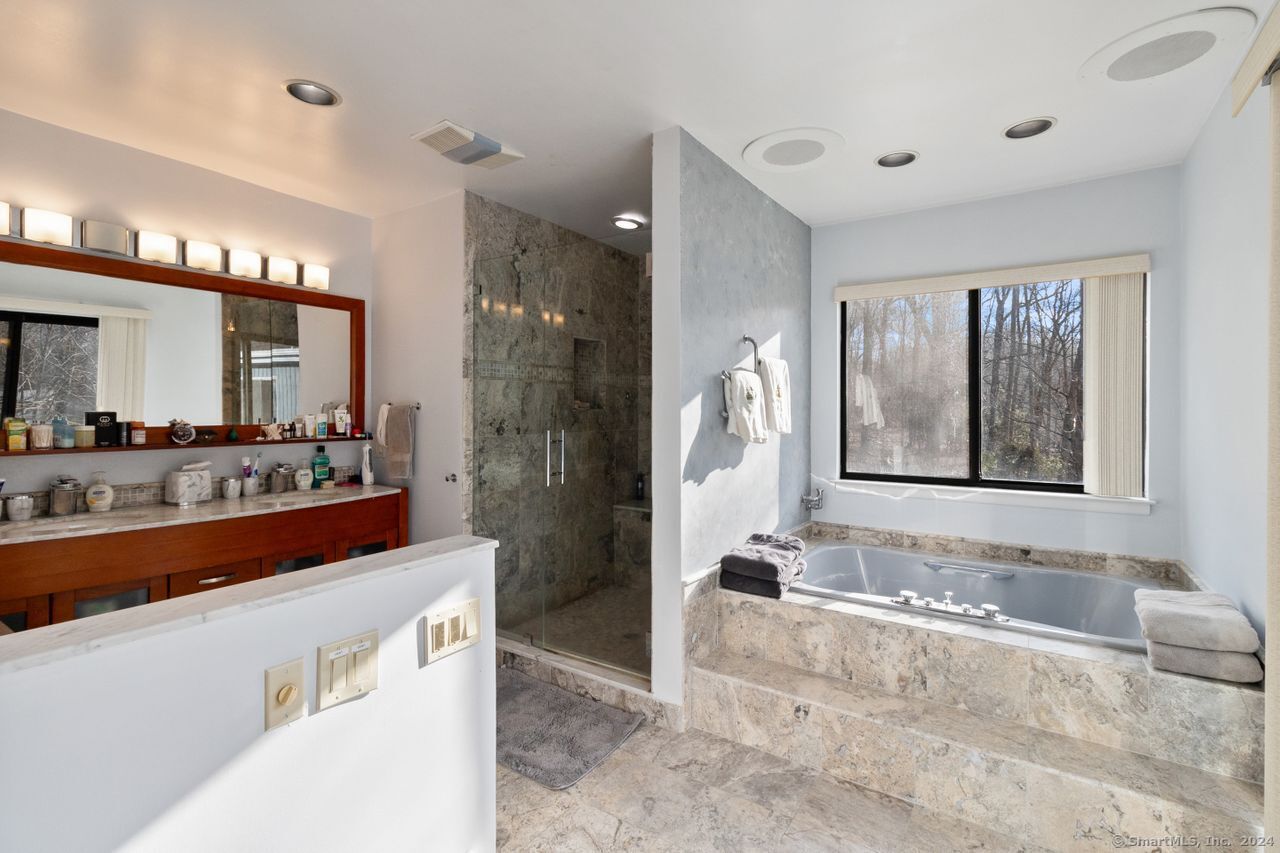 68 Saddle Hill Road