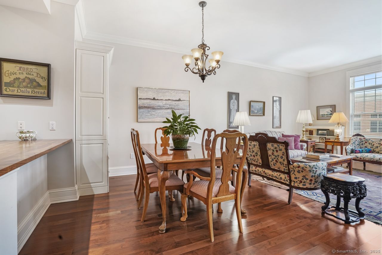 75 Stone Ridge Way APT 3B