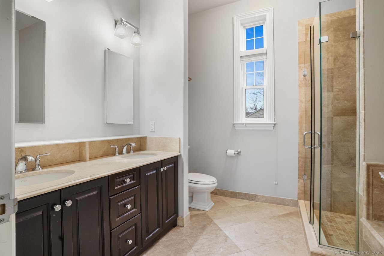 75 Stone Ridge Way APT 3B