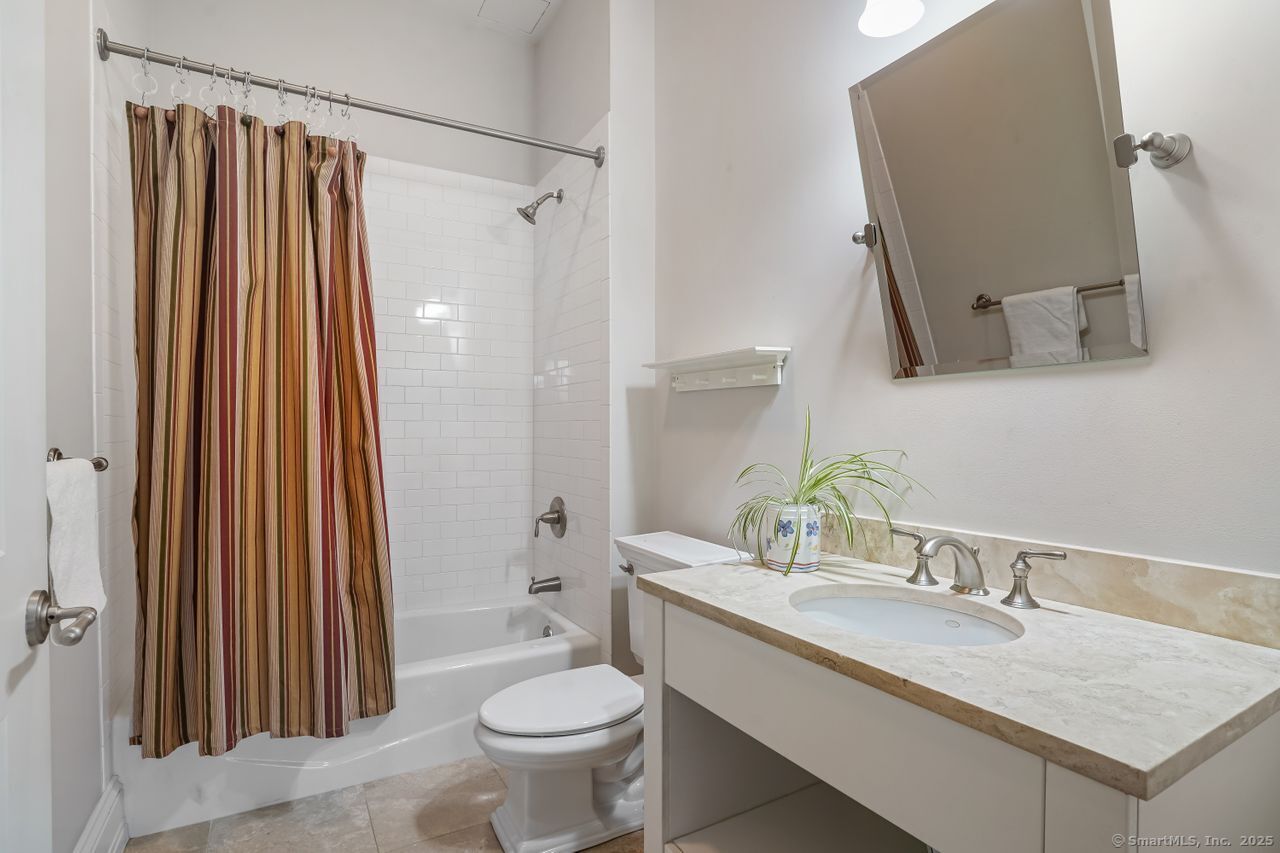 75 Stone Ridge Way APT 3B