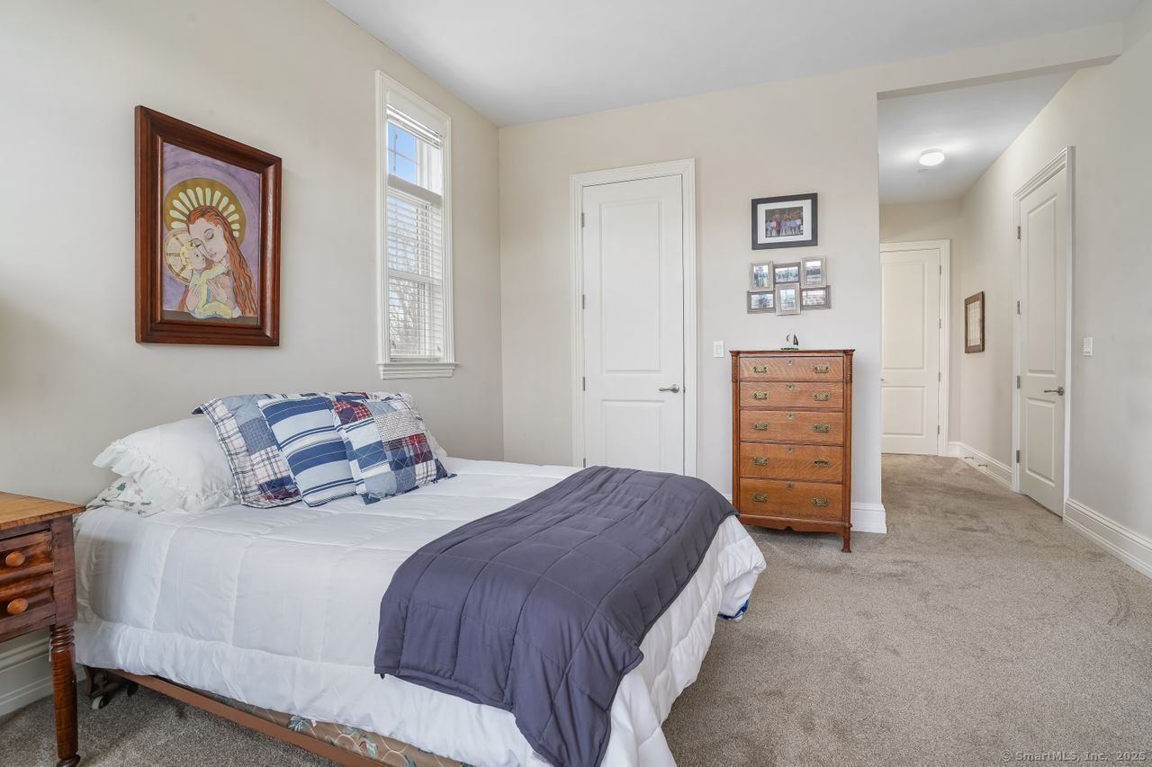 75 Stone Ridge Way APT 3B