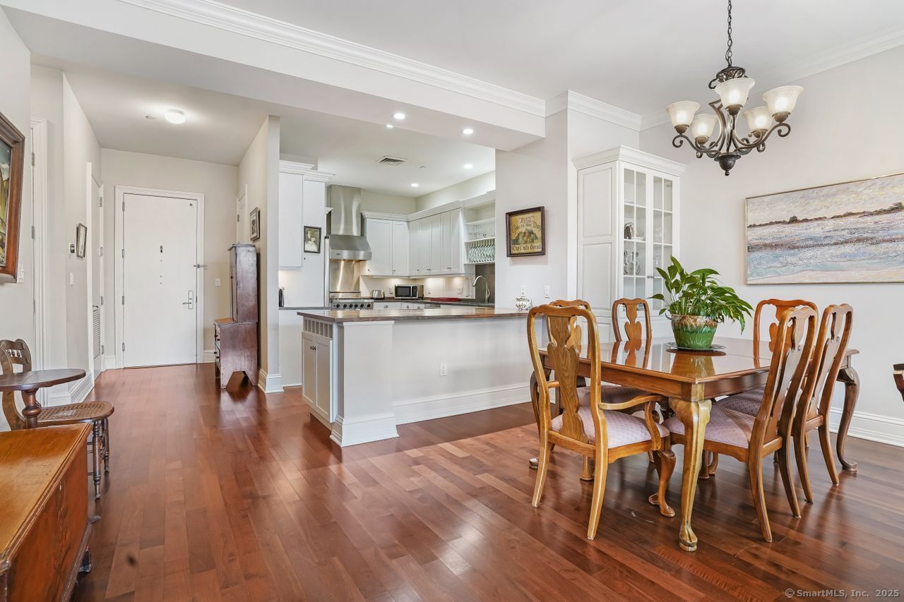 75 Stone Ridge Way APT 3B