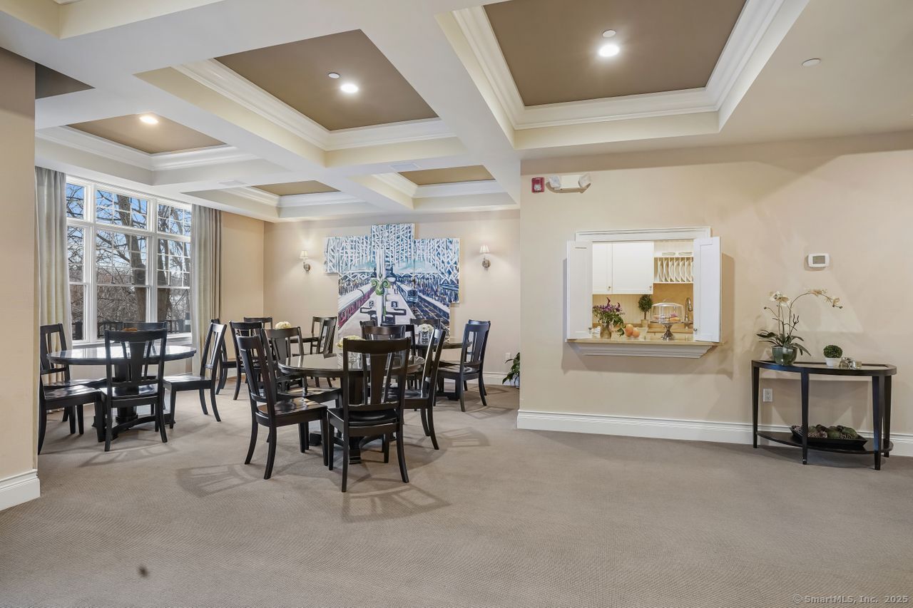 75 Stone Ridge Way APT 3B