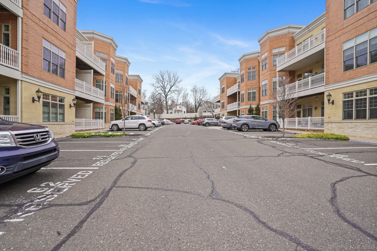 75 Stone Ridge Way APT 3B