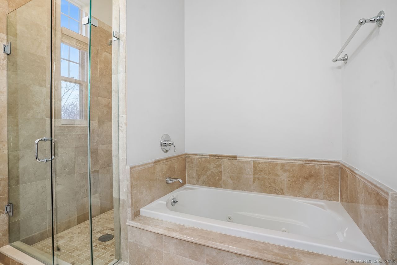75 Stone Ridge Way APT 3B