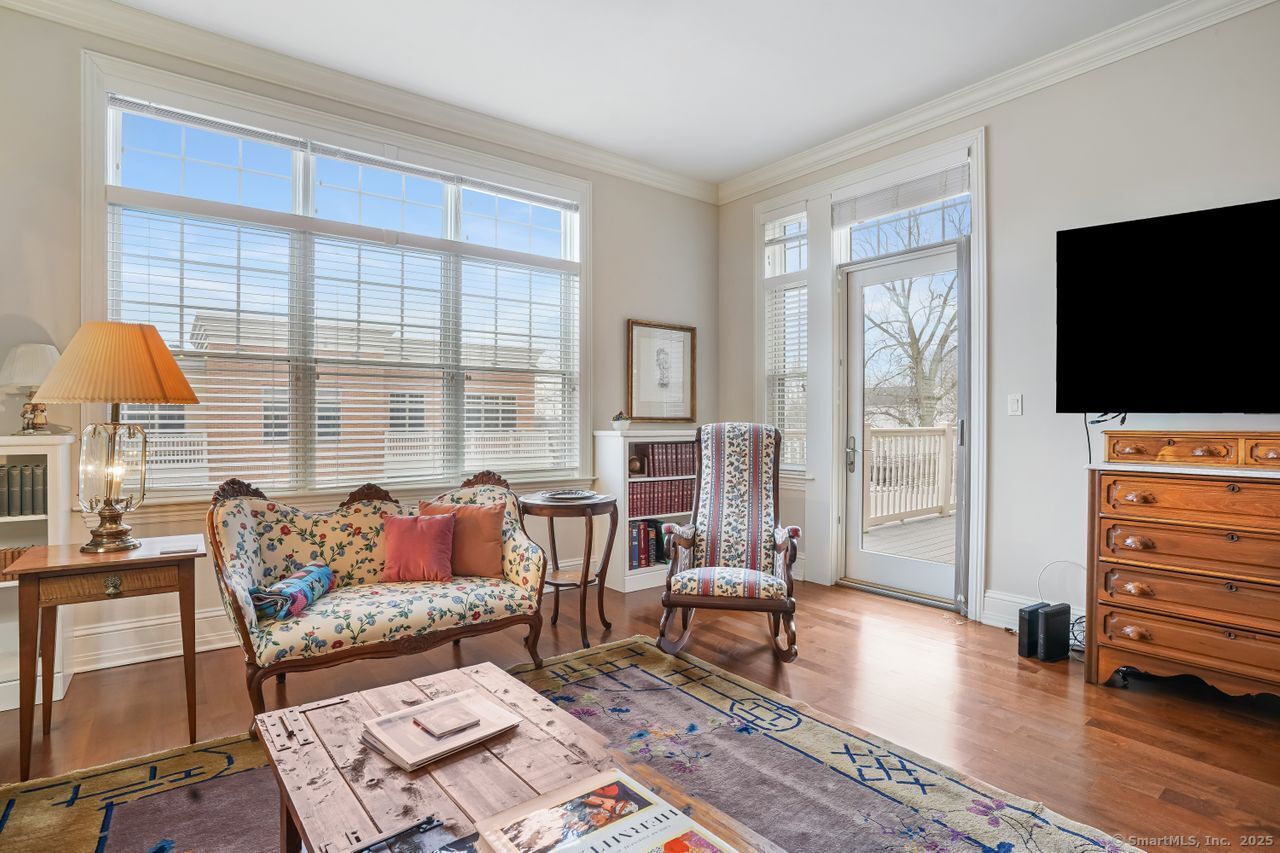 75 Stone Ridge Way APT 3B