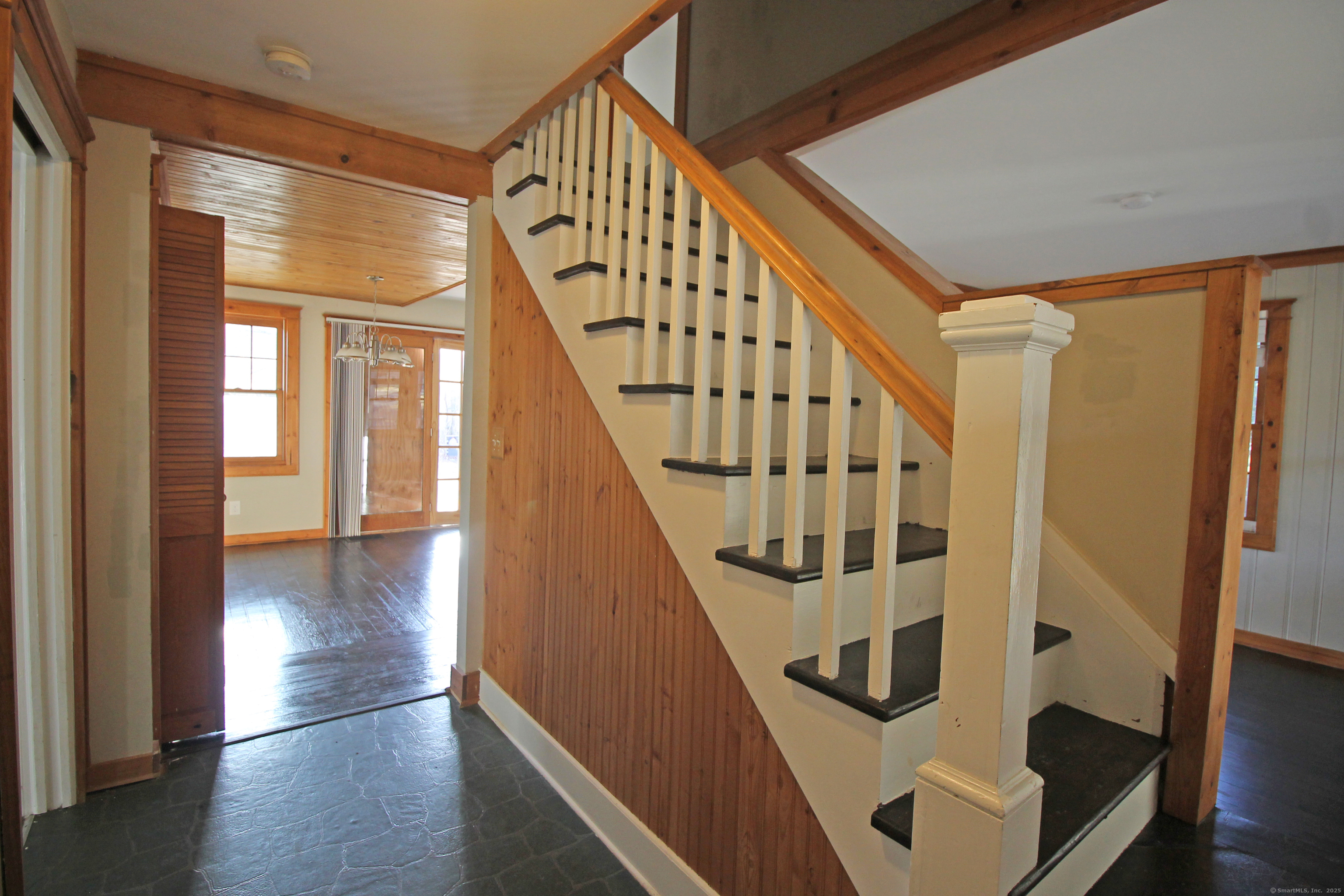 28 Rockwell Road