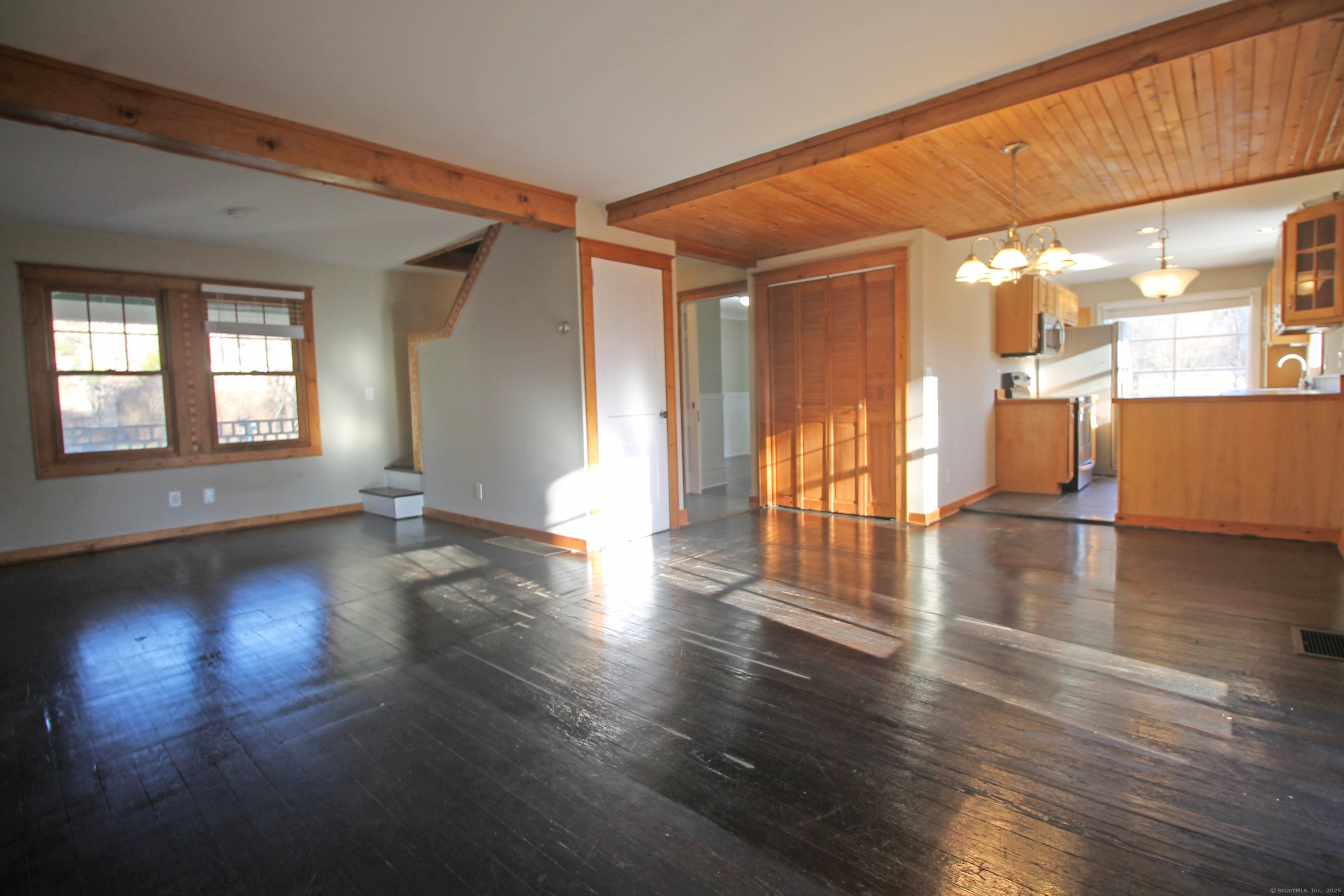 28 Rockwell Road