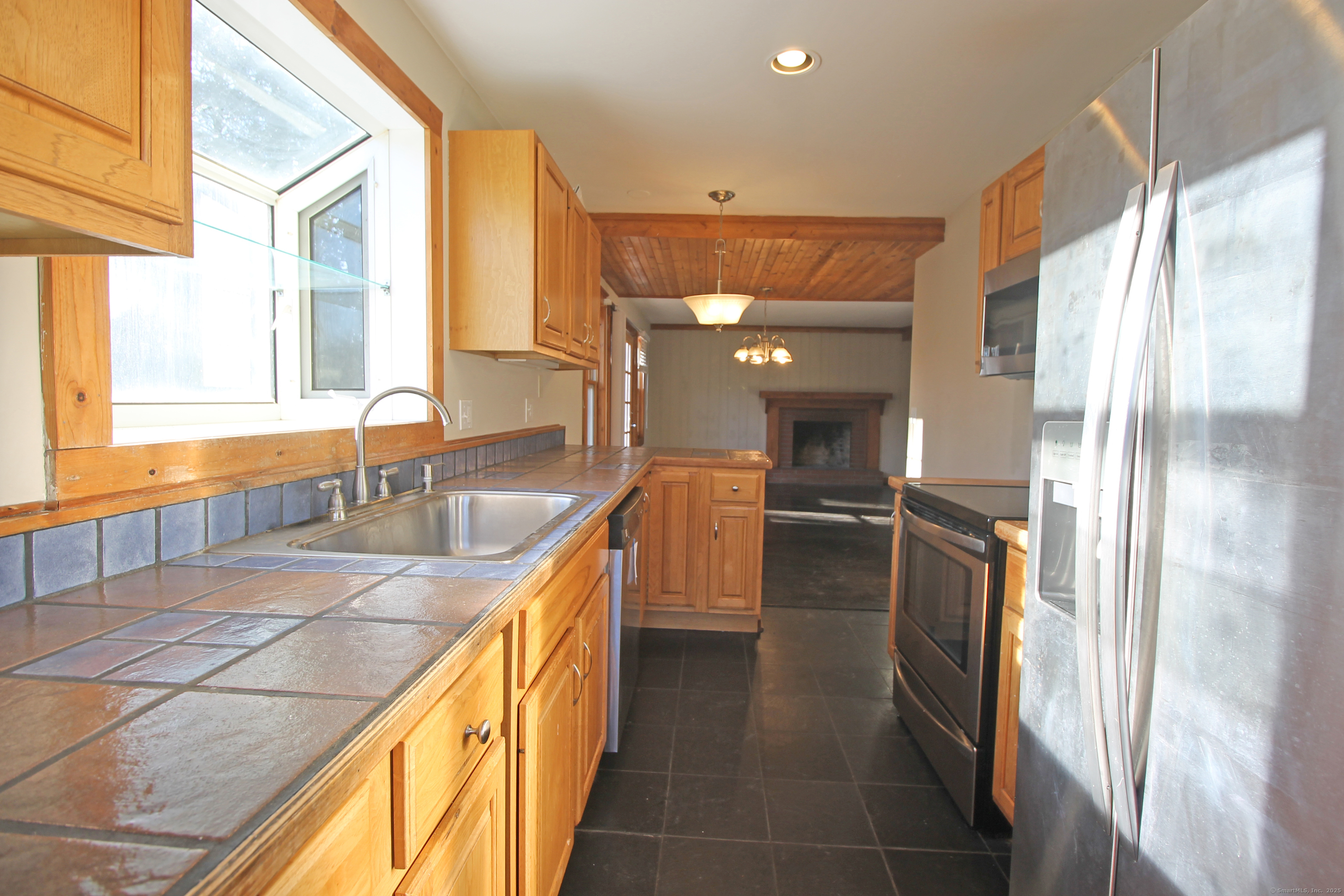 28 Rockwell Road