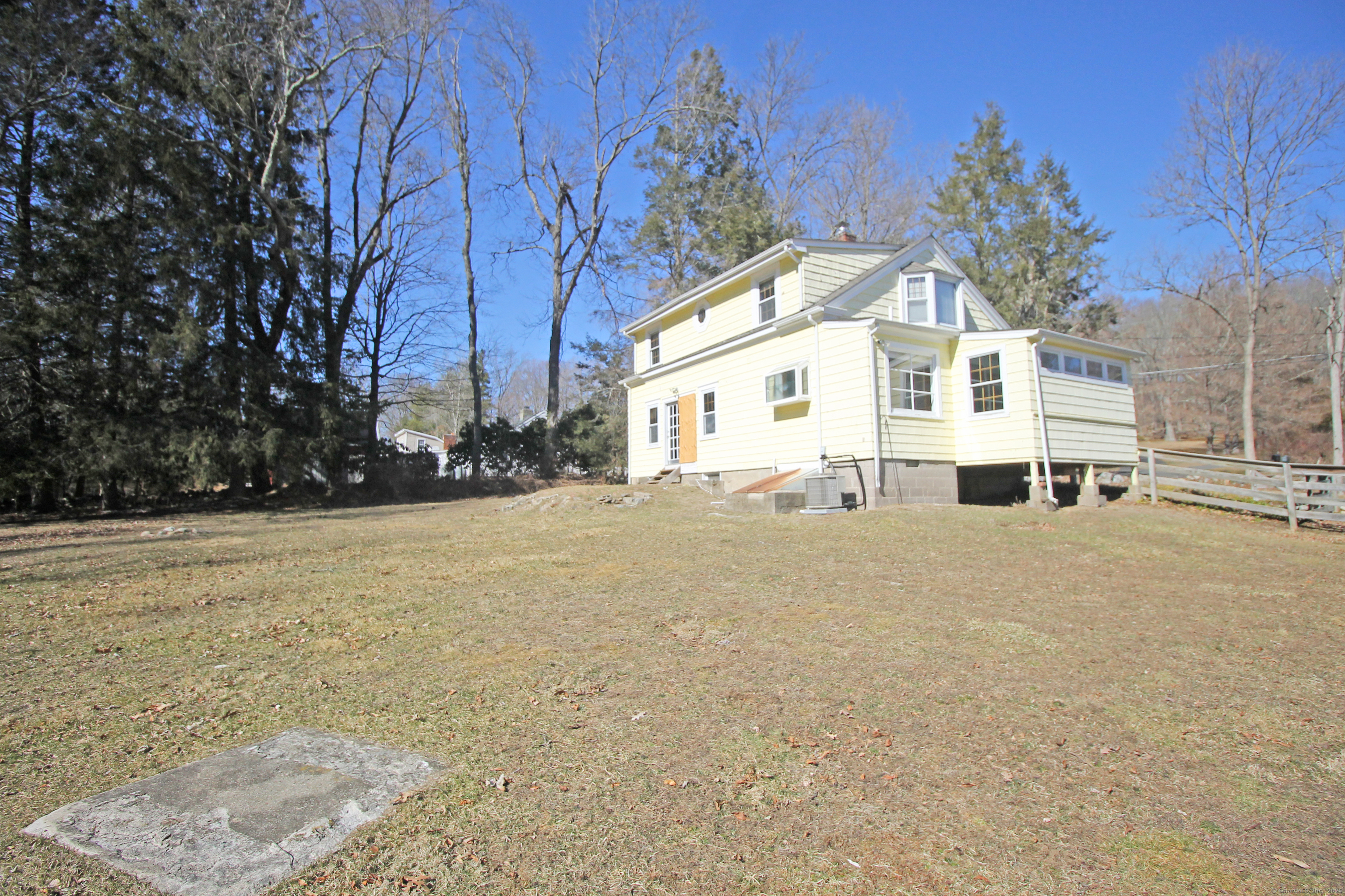 28 Rockwell Road