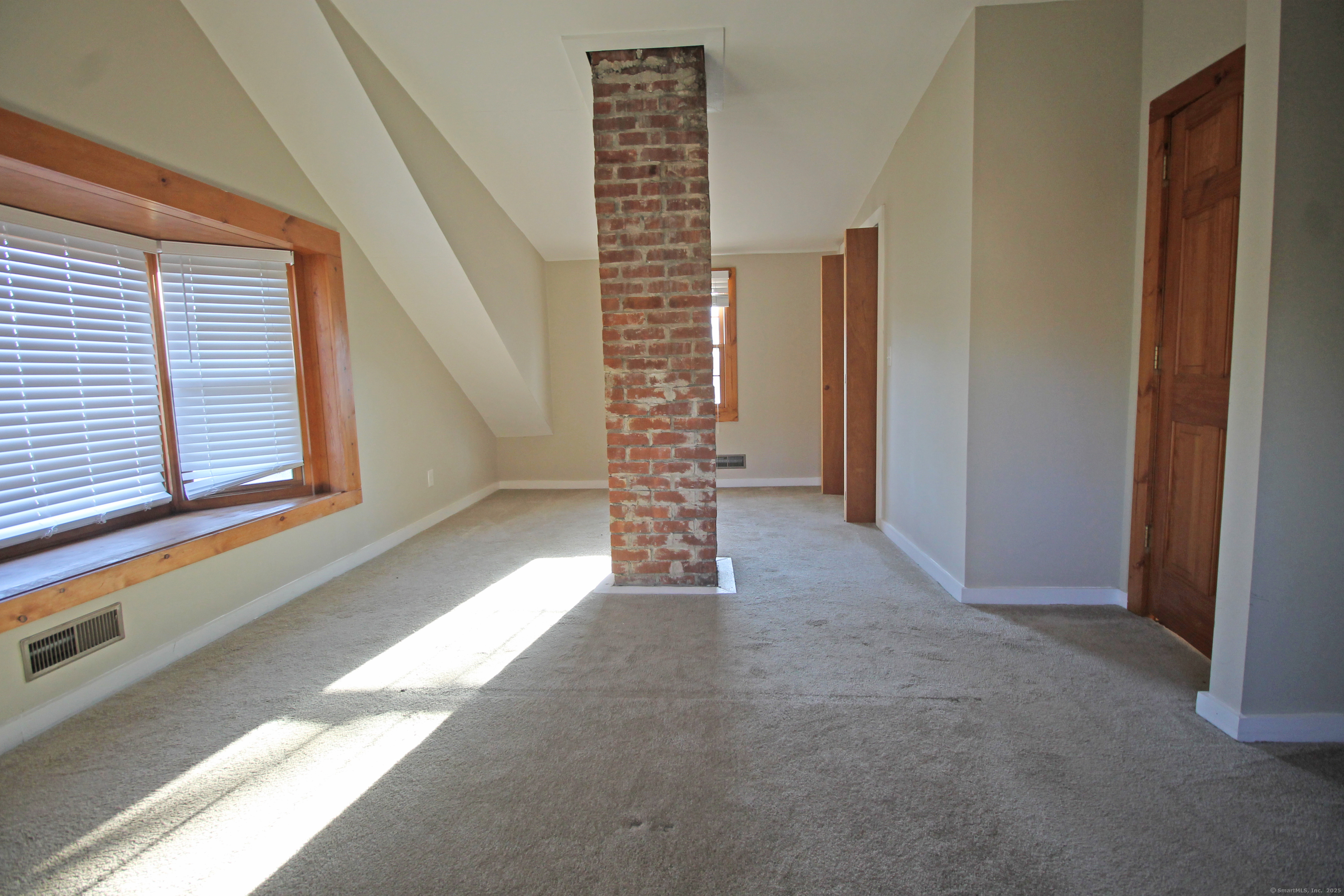 28 Rockwell Road