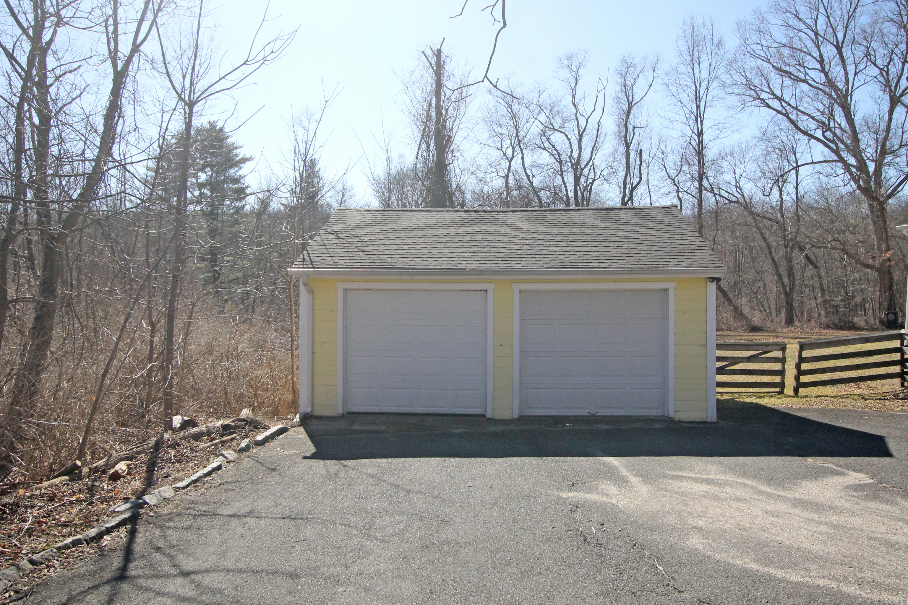 28 Rockwell Road