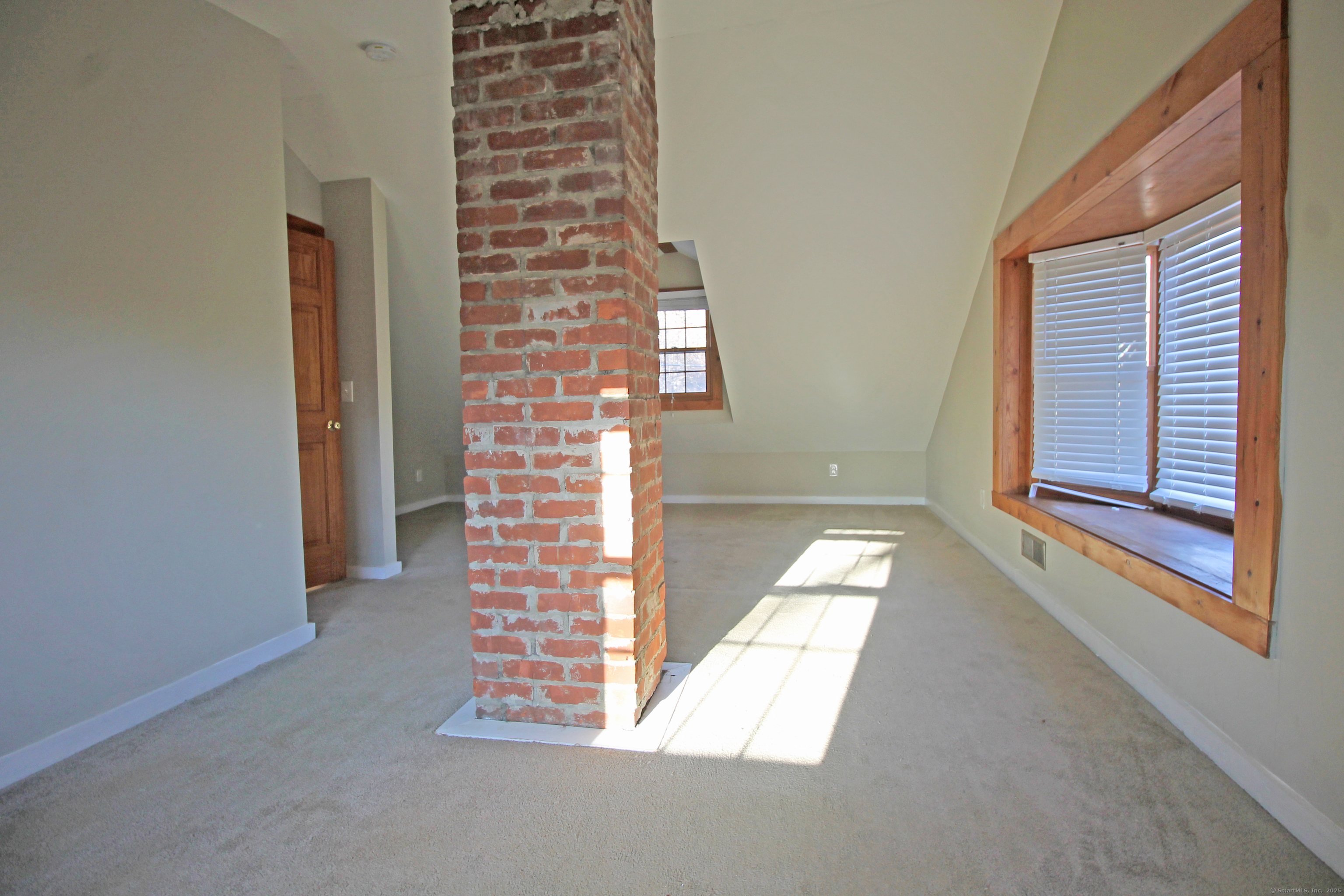 28 Rockwell Road