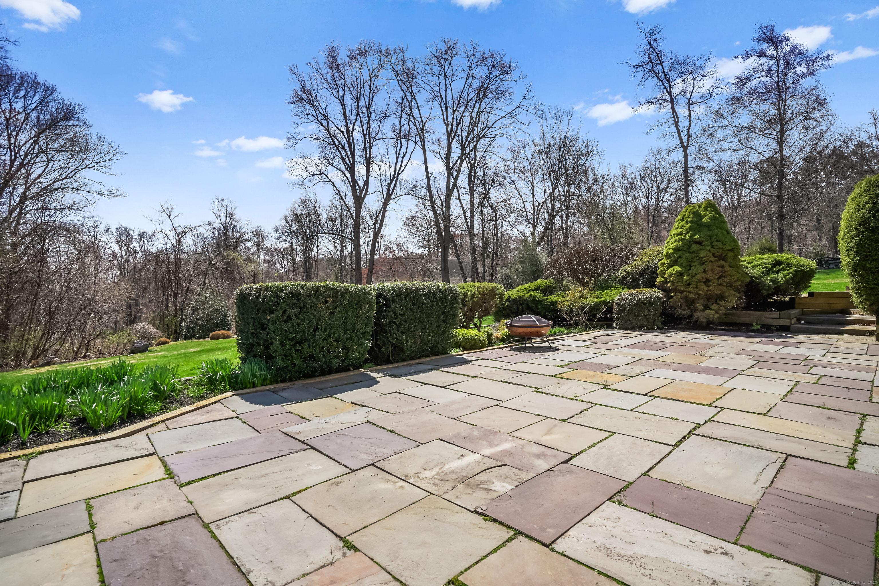 22 Mohawk Drive