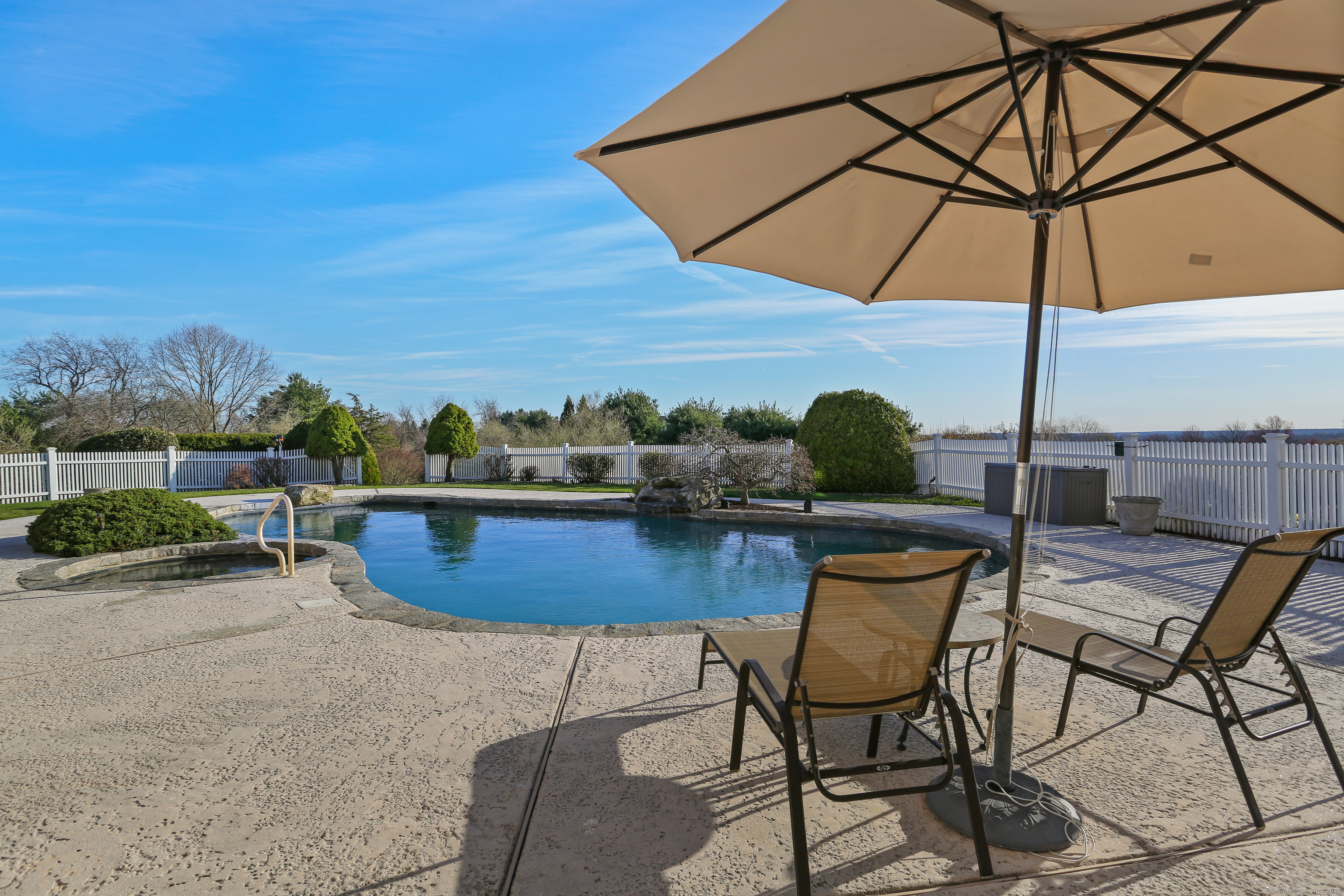 7 Long Meadow Lane