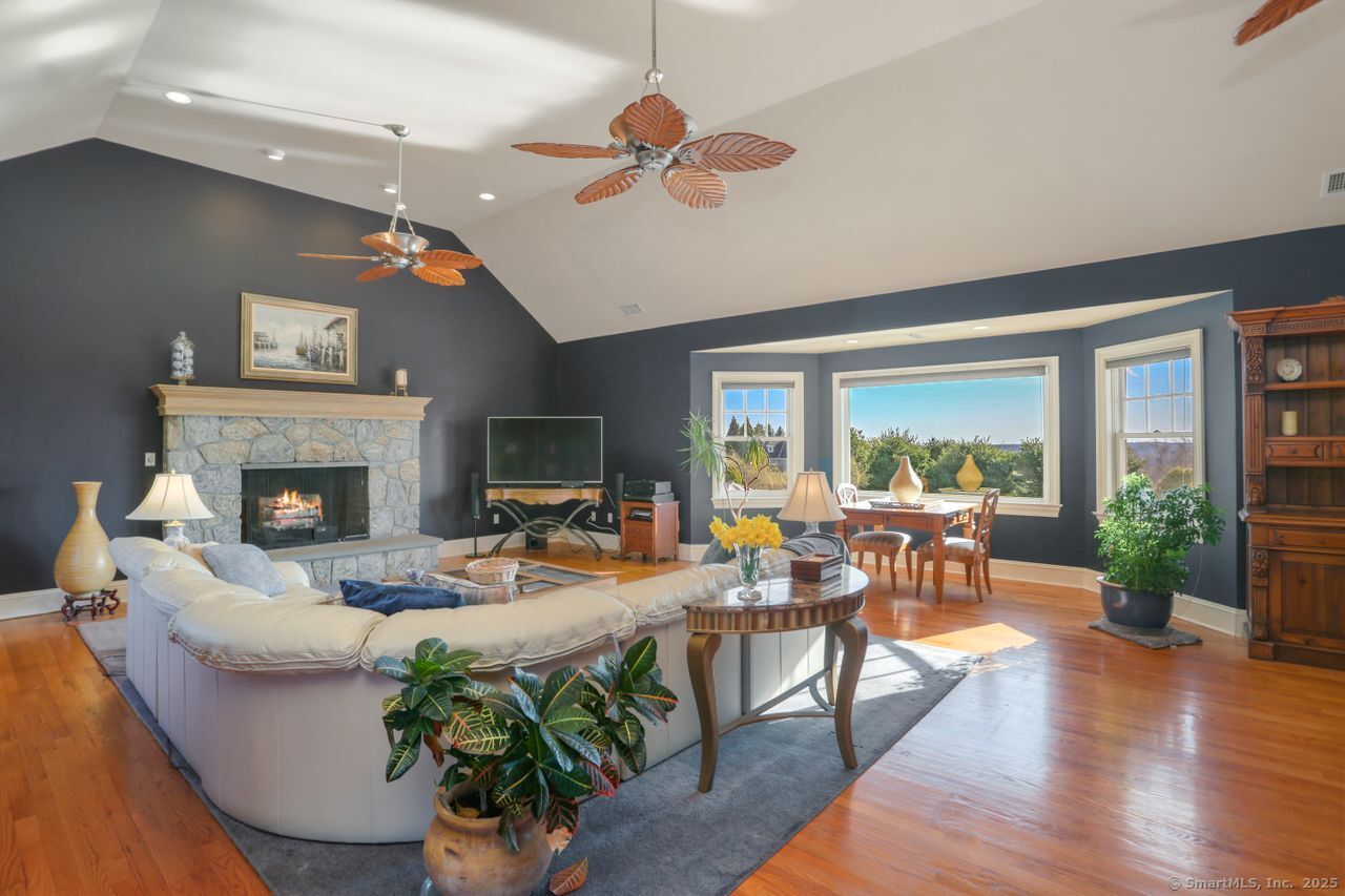 7 Long Meadow Lane