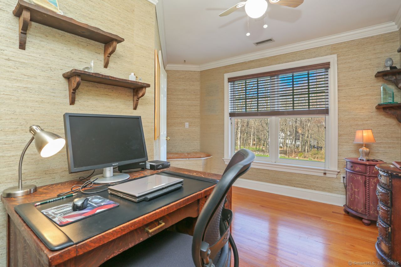 7 Long Meadow Lane