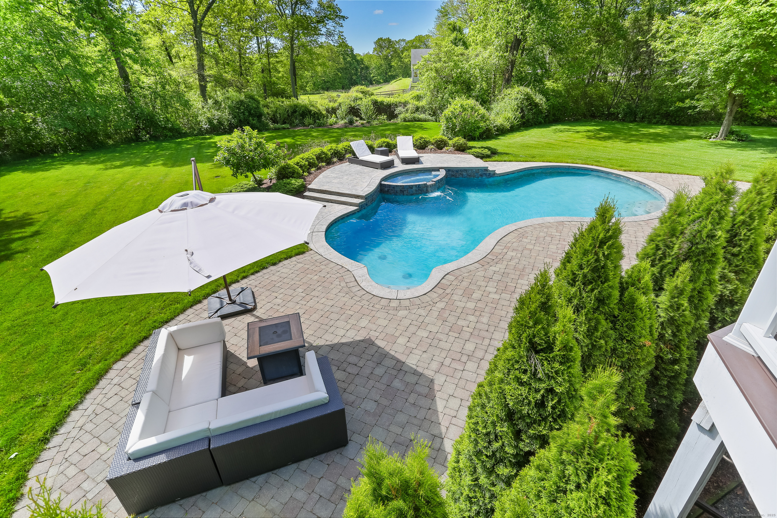 10 Easton Heights Lane
