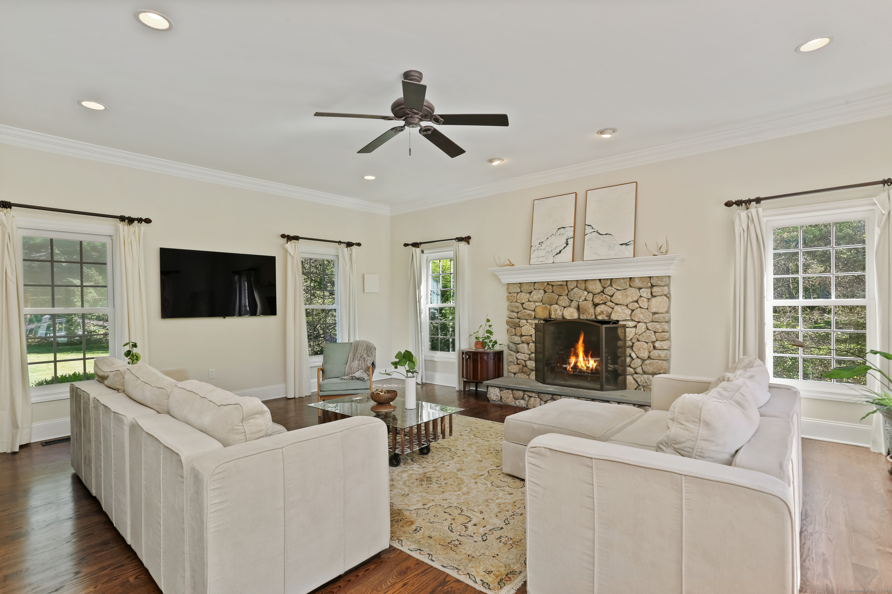 10 Easton Heights Lane