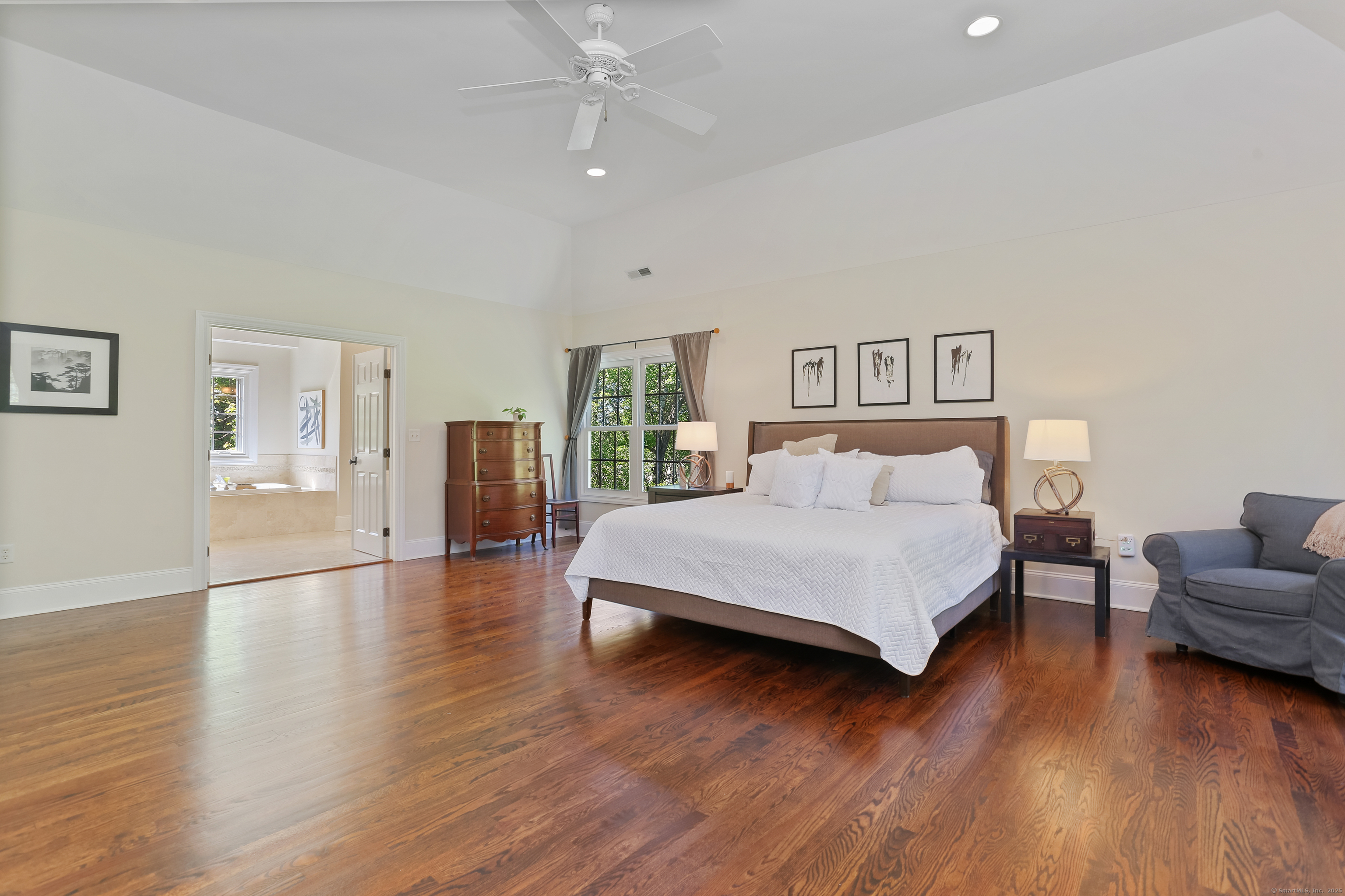 10 Easton Heights Lane