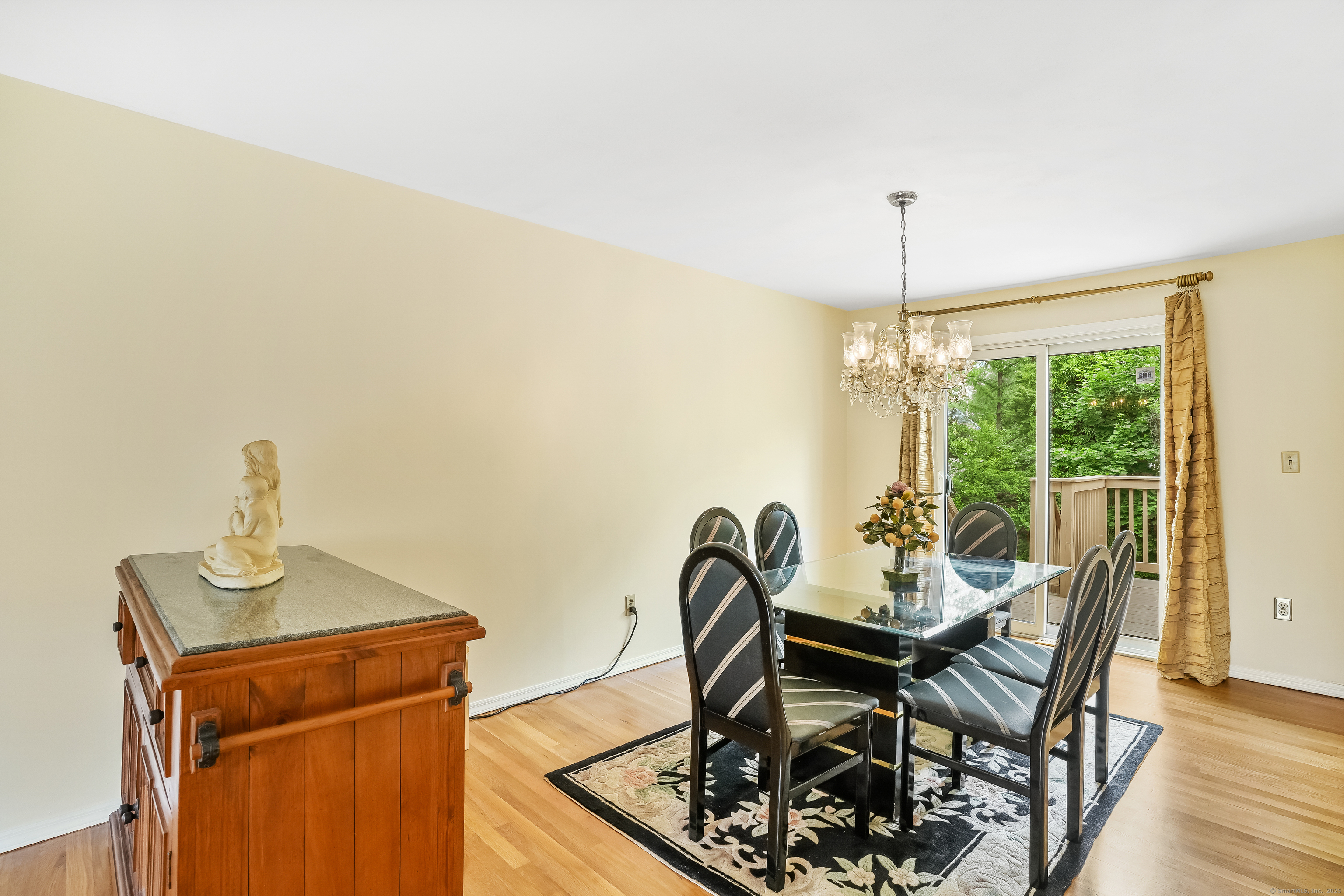15 Amherst Place