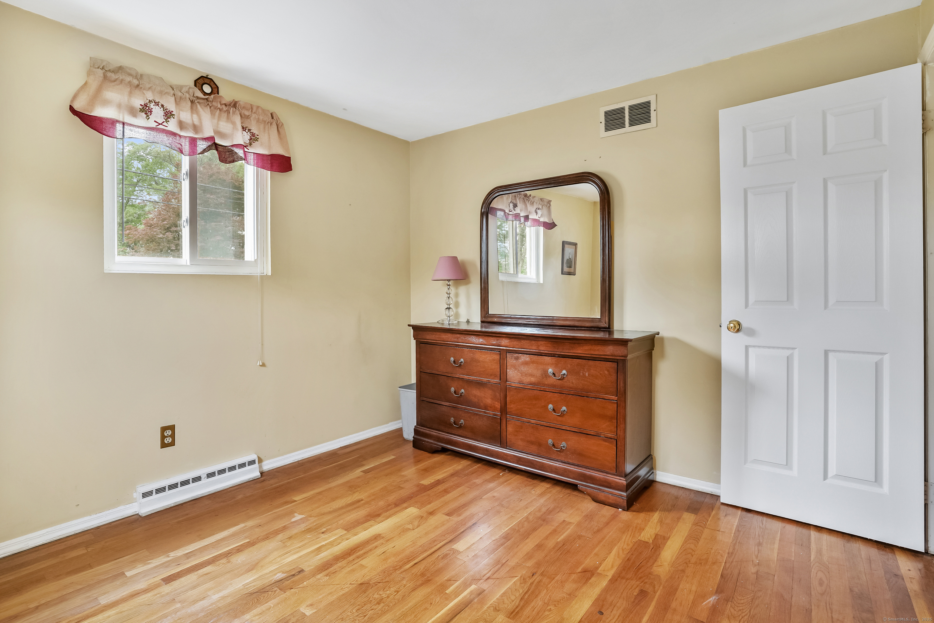 15 Amherst Place