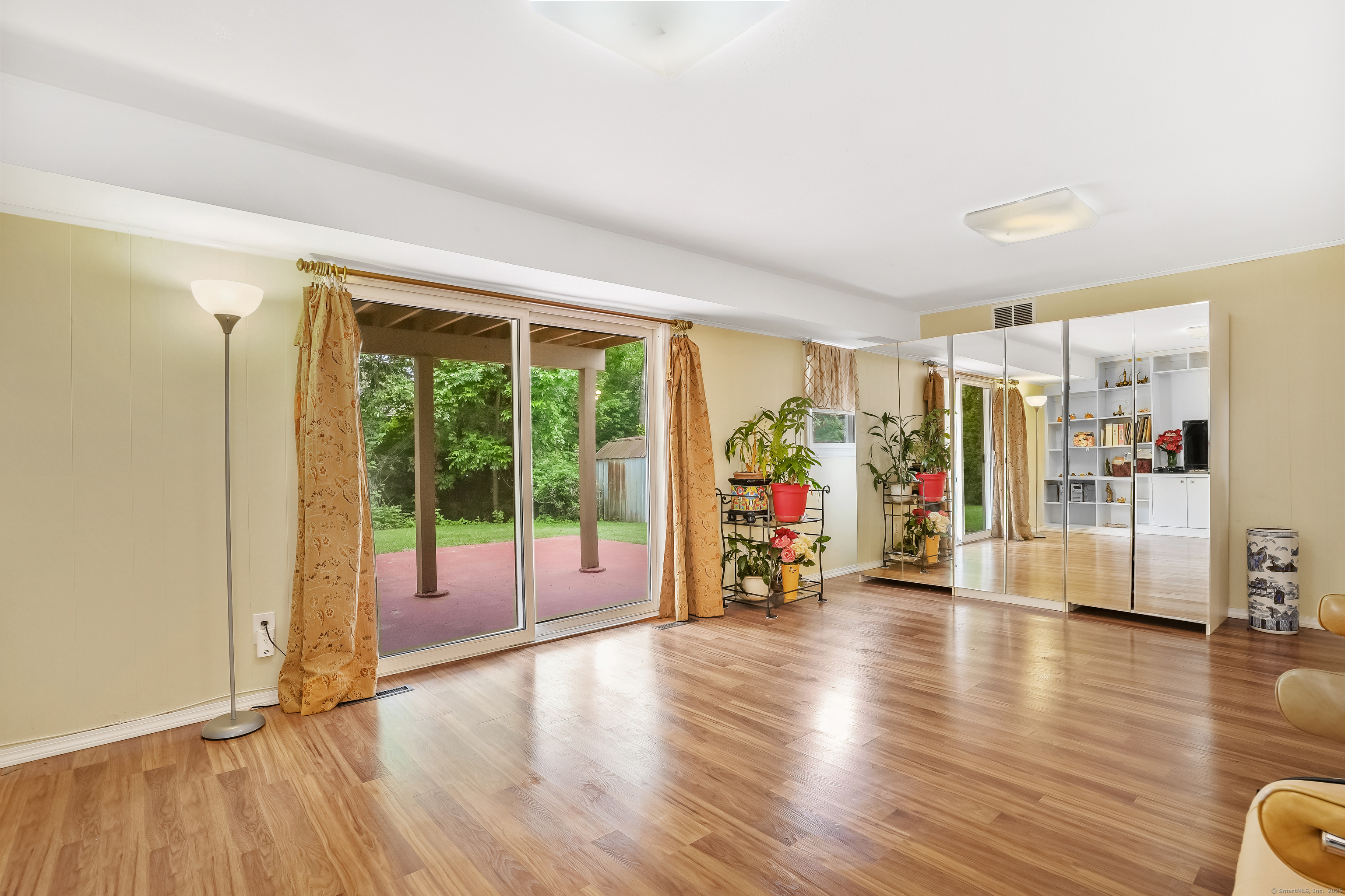 15 Amherst Place