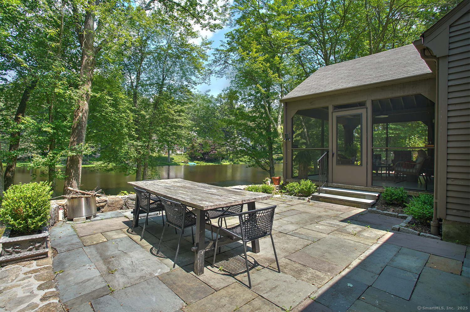 50 Pond Road