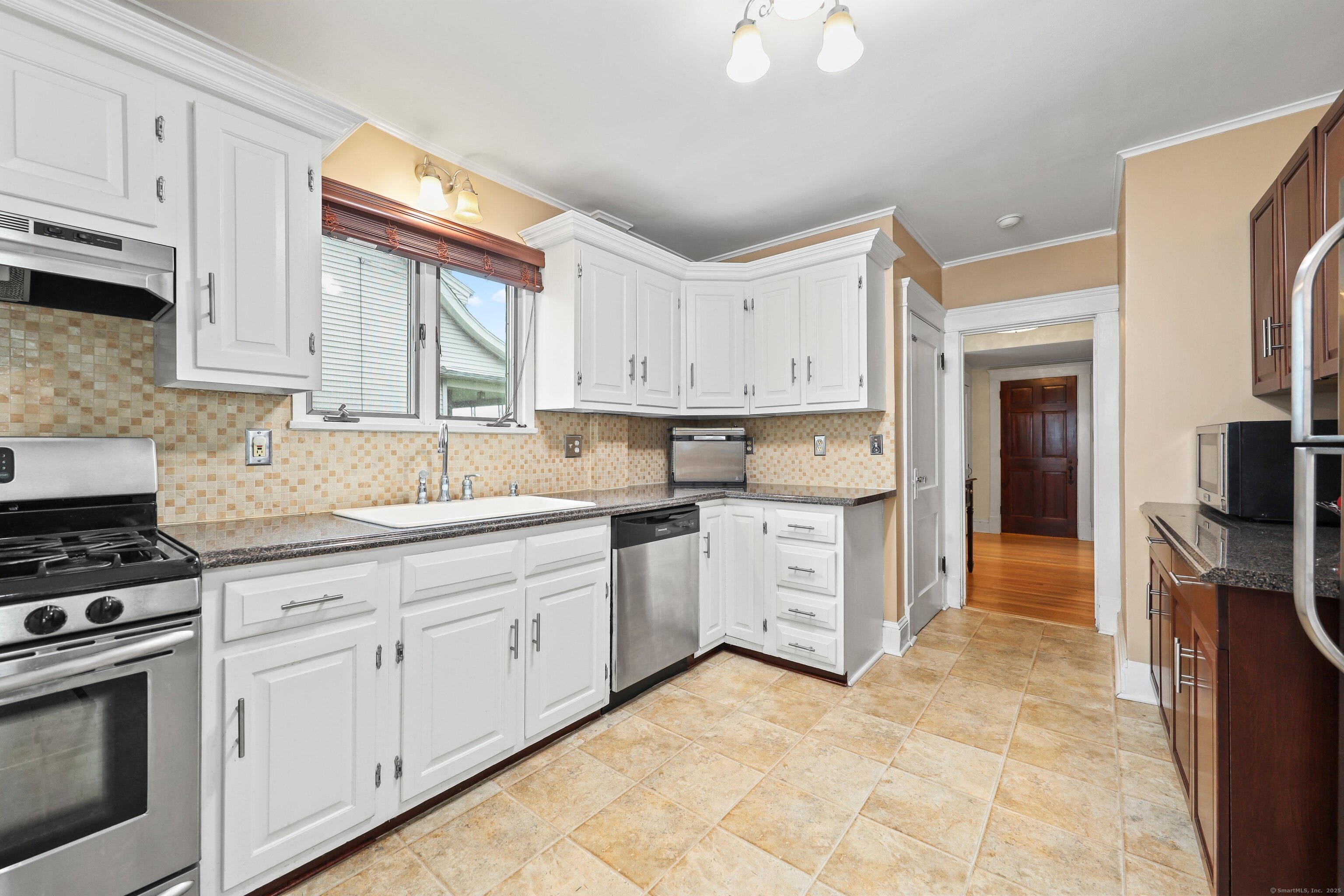 54 Woodlawn Avenue