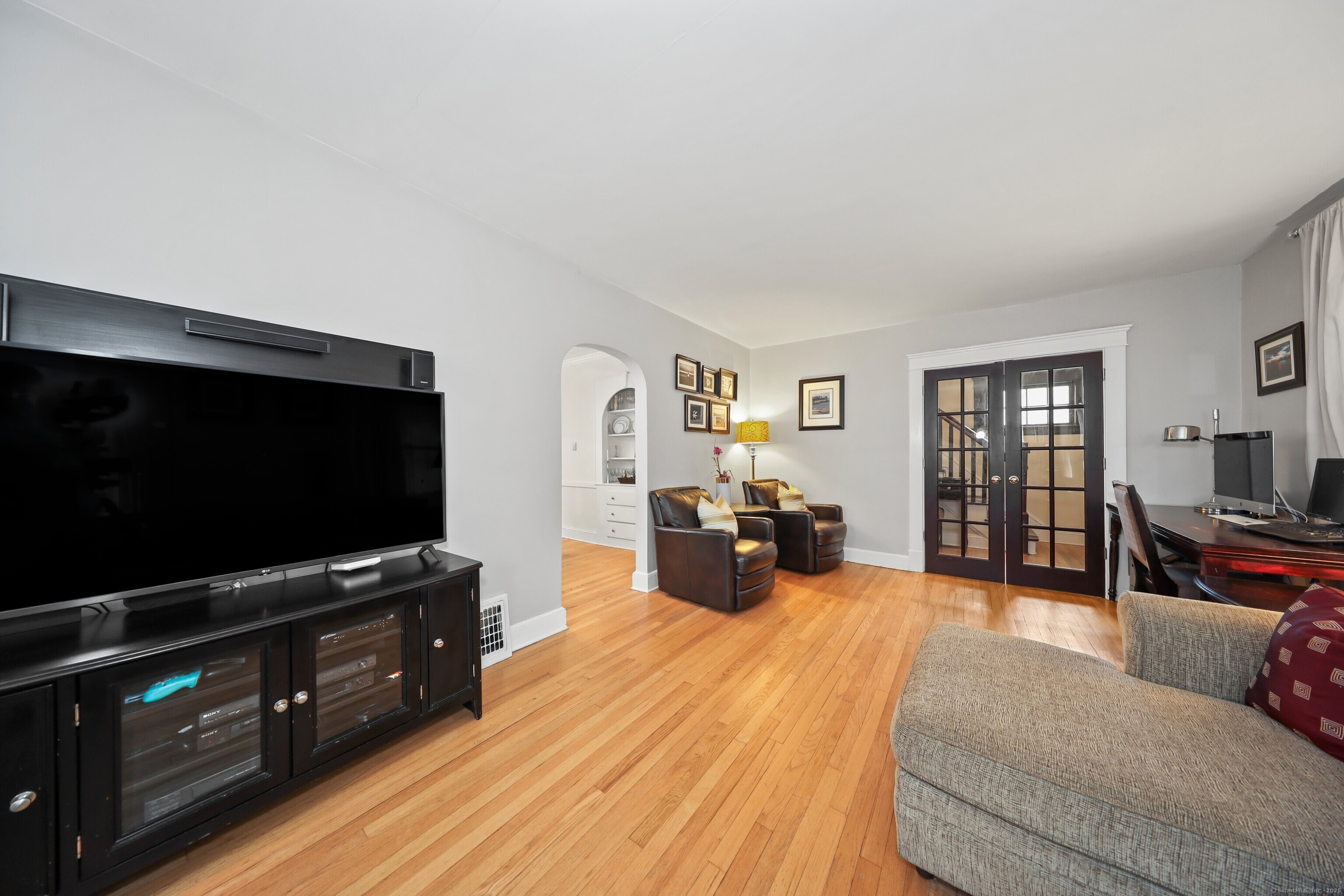 54 Woodlawn Avenue