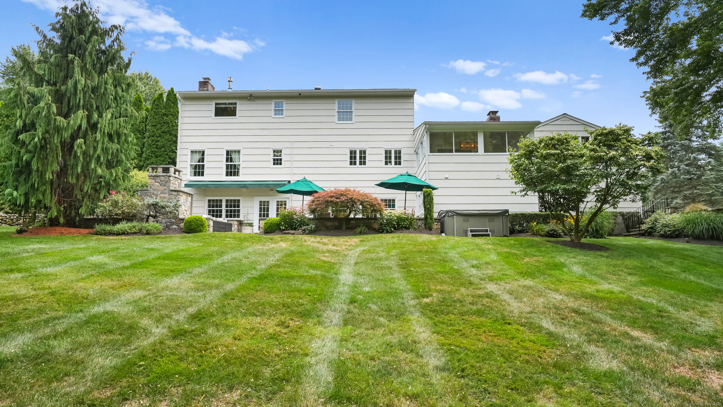 10 Laurel Drive