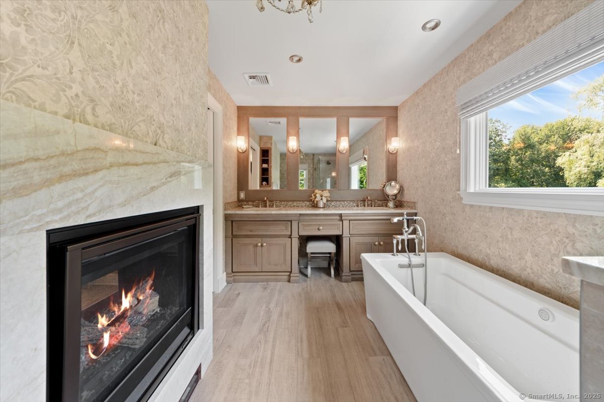 10 Laurel Drive