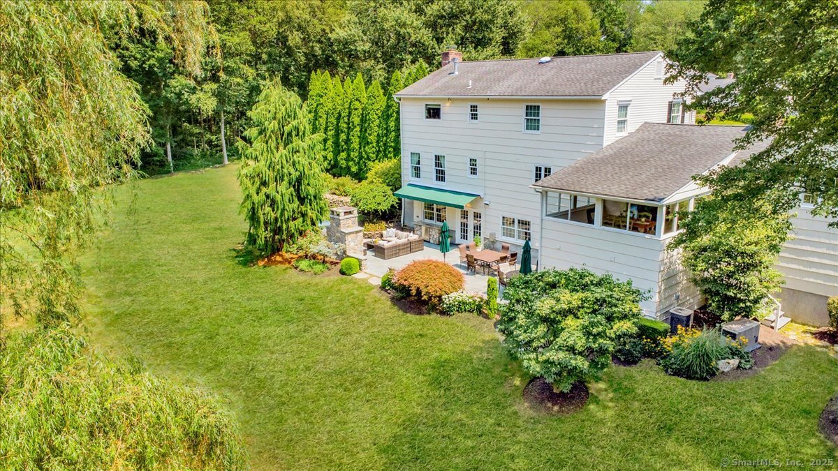 10 Laurel Drive