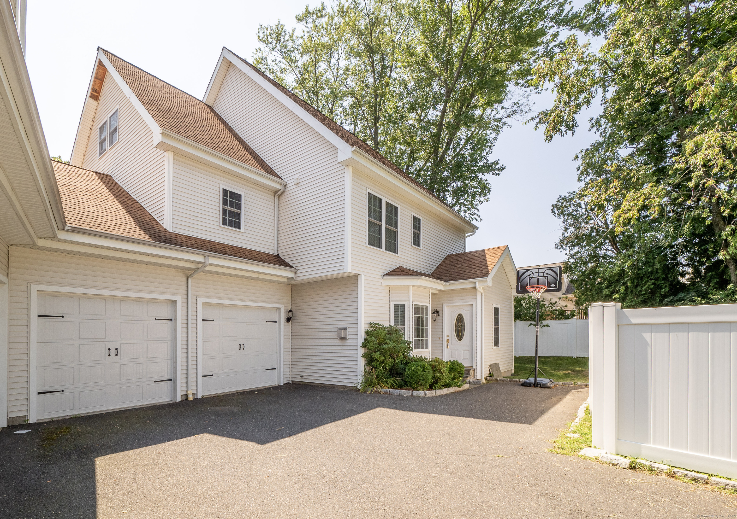 1023 Black Rock Turnpike 1023