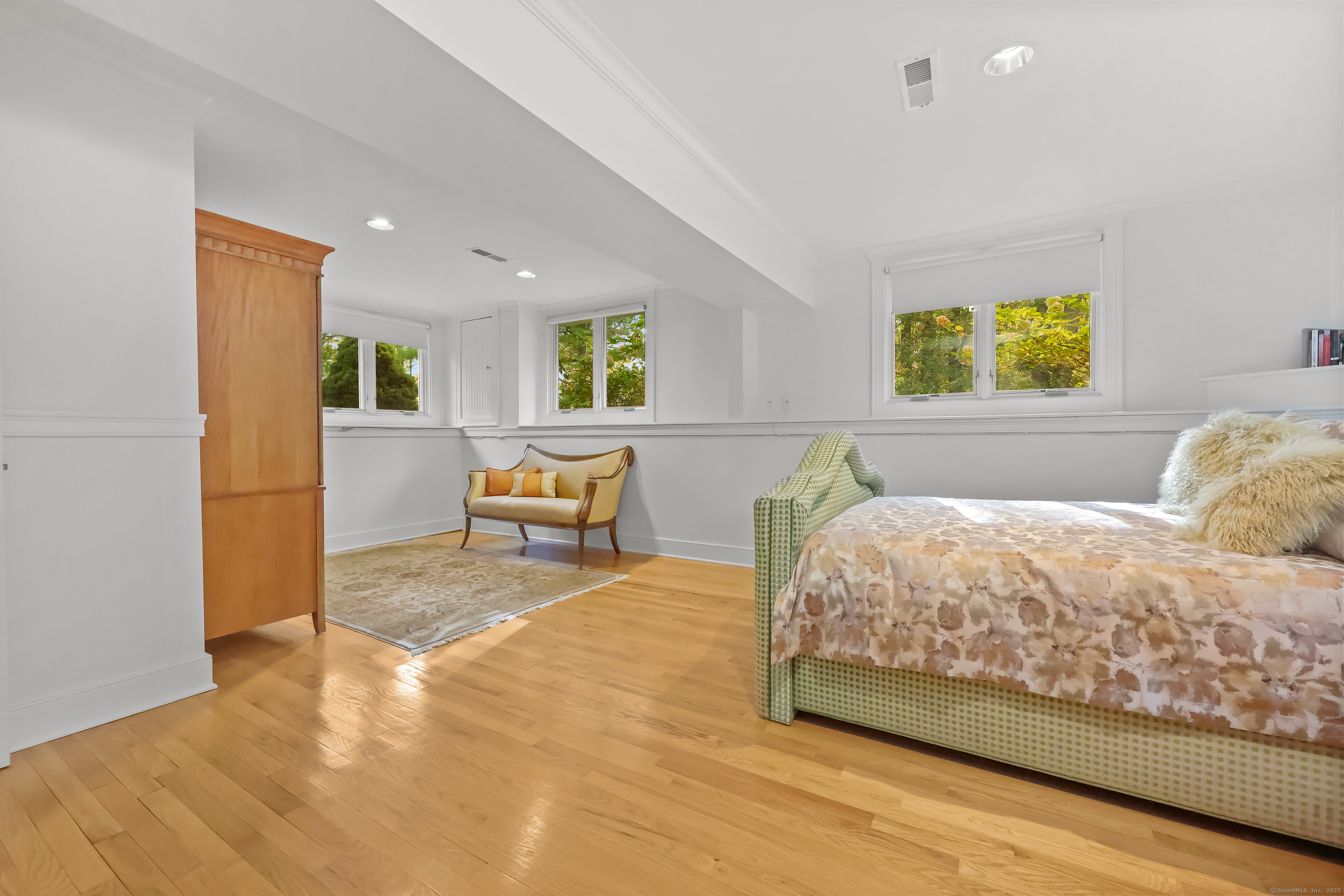 2190 Sturges Highway