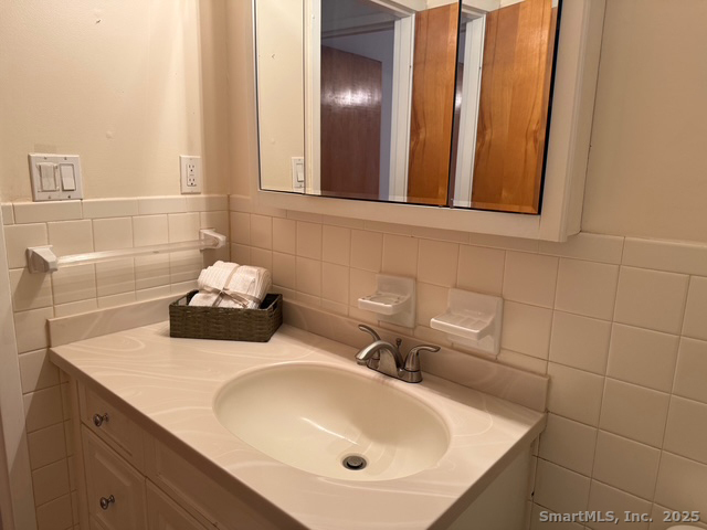 160 Fairfield Woods Road APT 35
