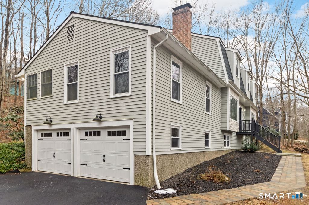 21 Field Rock Road