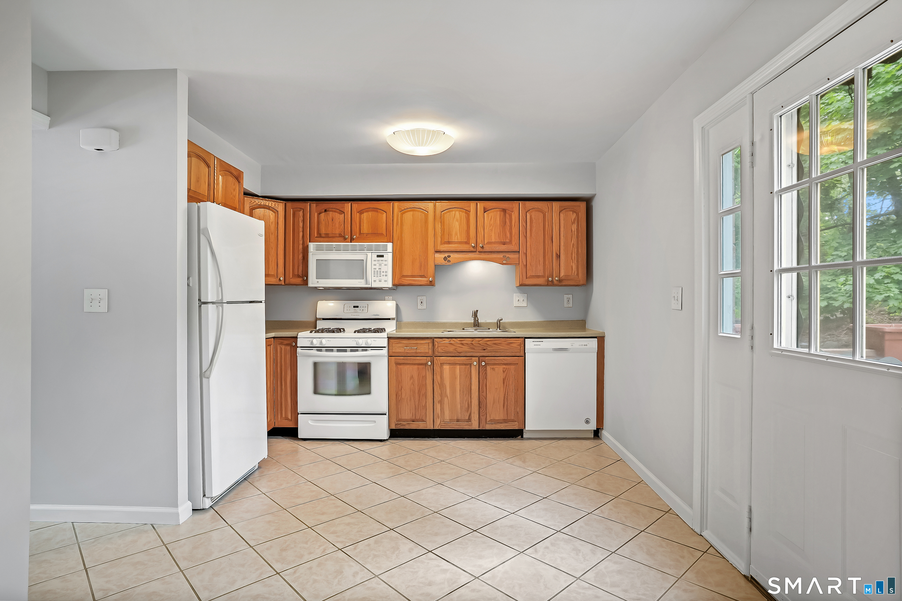 240 Sunnyridge Avenue APT 63