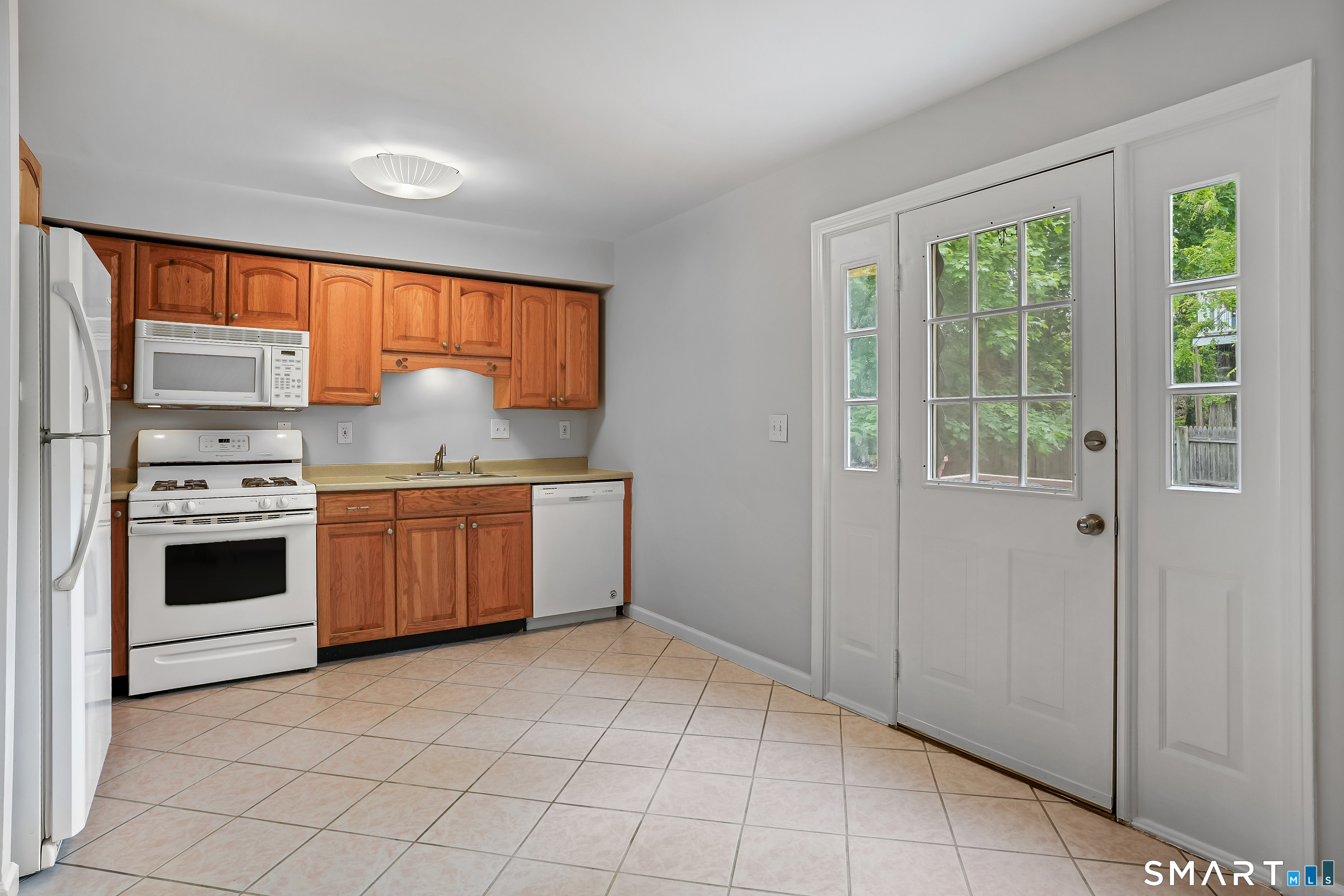 240 Sunnyridge Avenue APT 63
