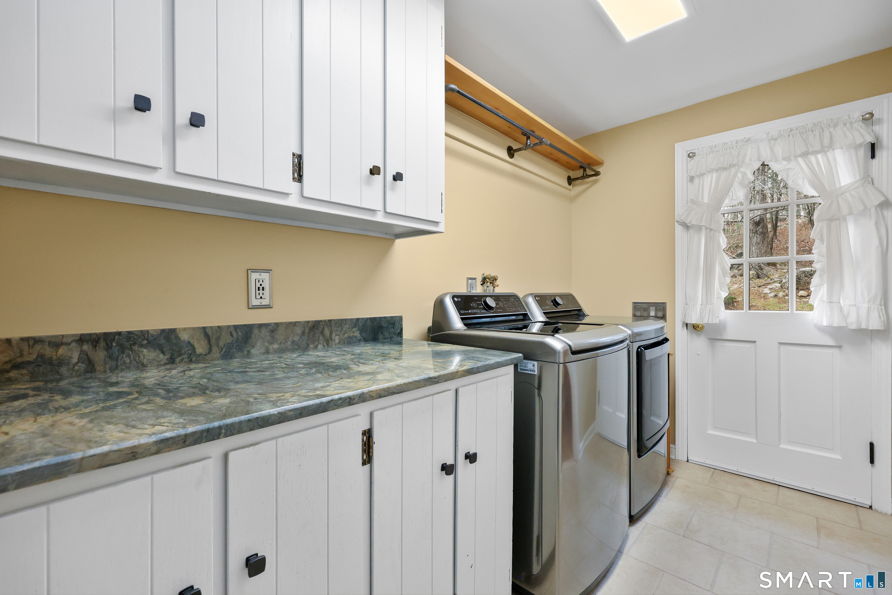 190 Mile Common Road