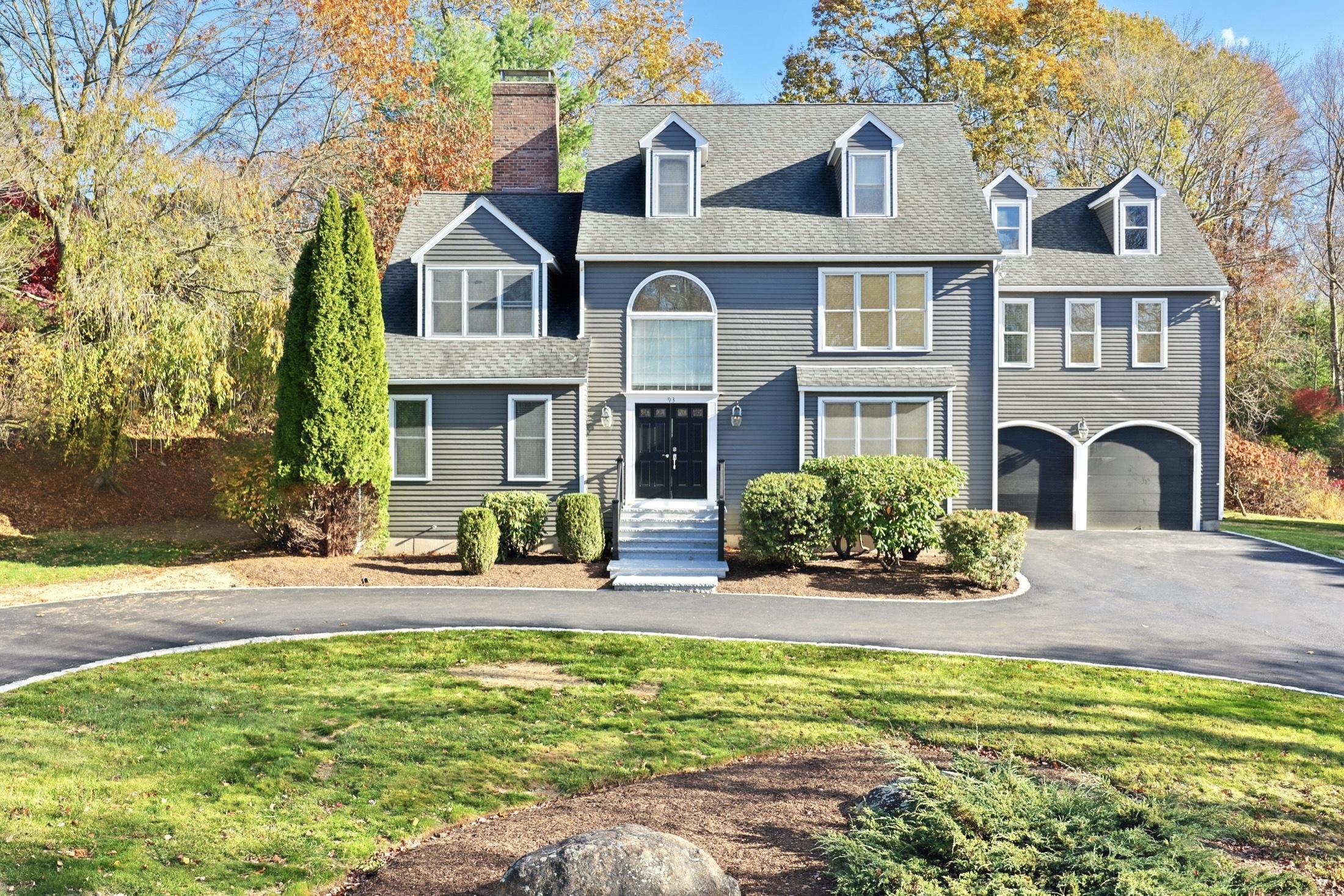 93 Putting Green Road North