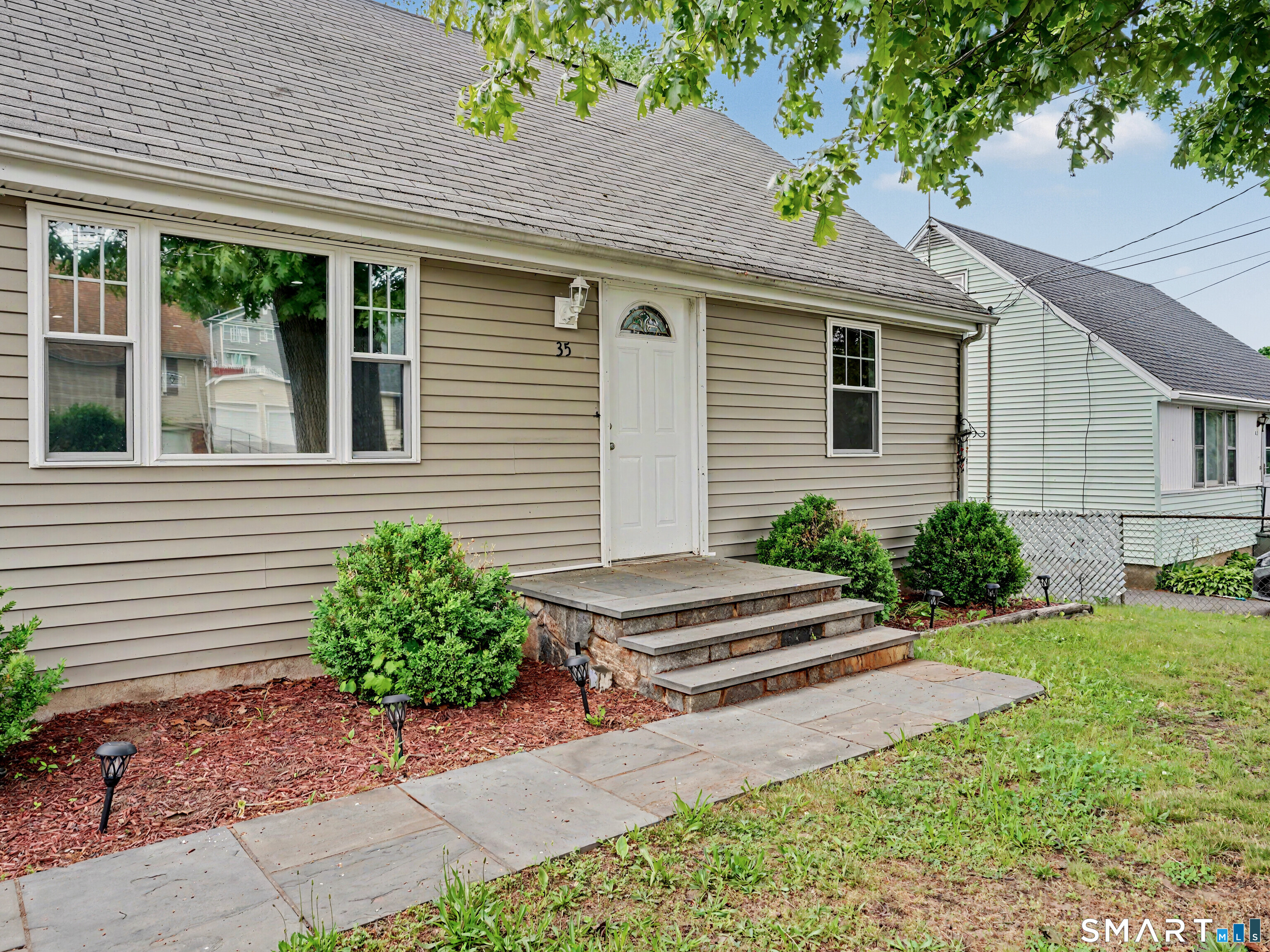 35 Oakleaf Street