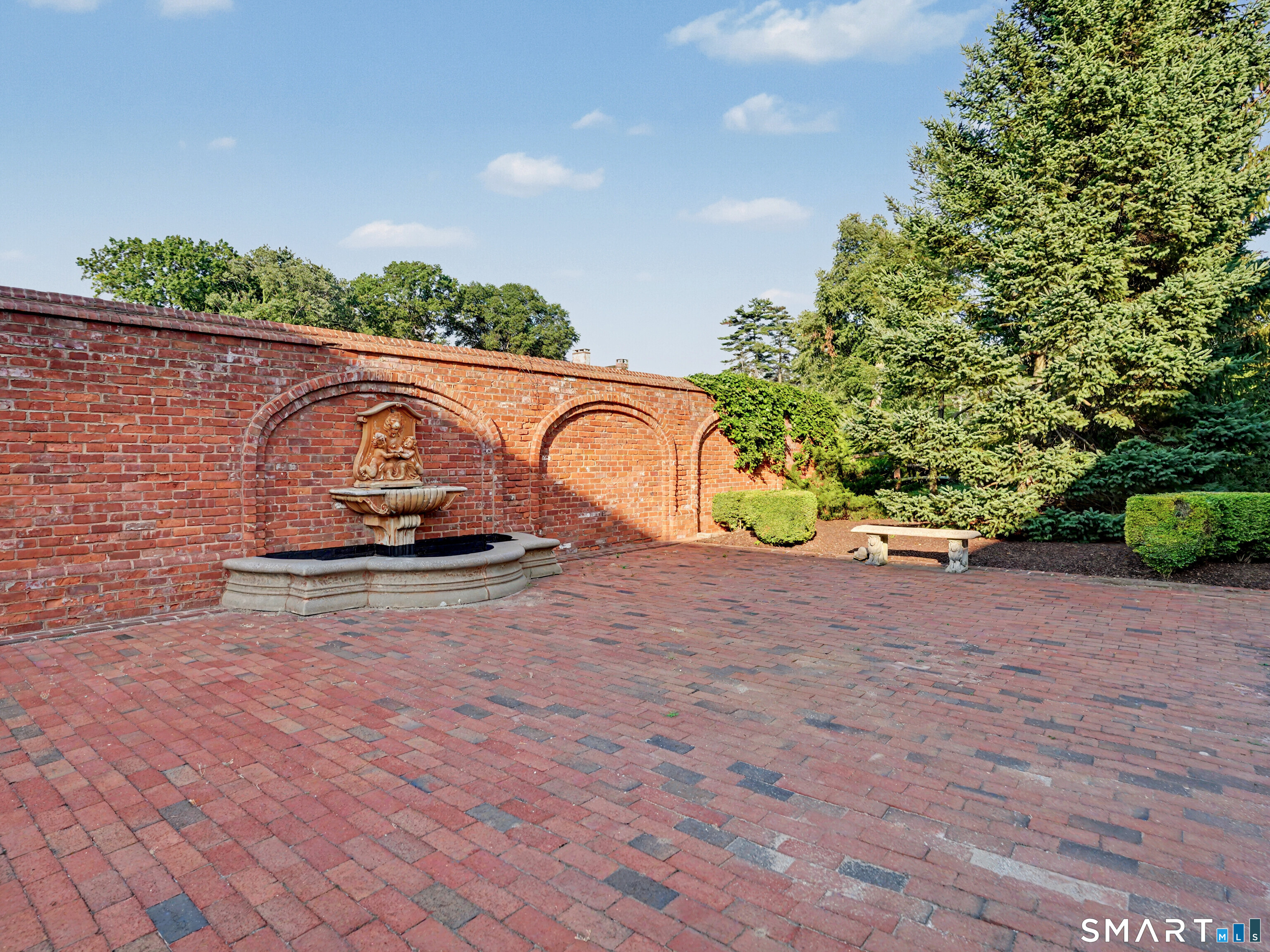 38 West Morgan Avenue