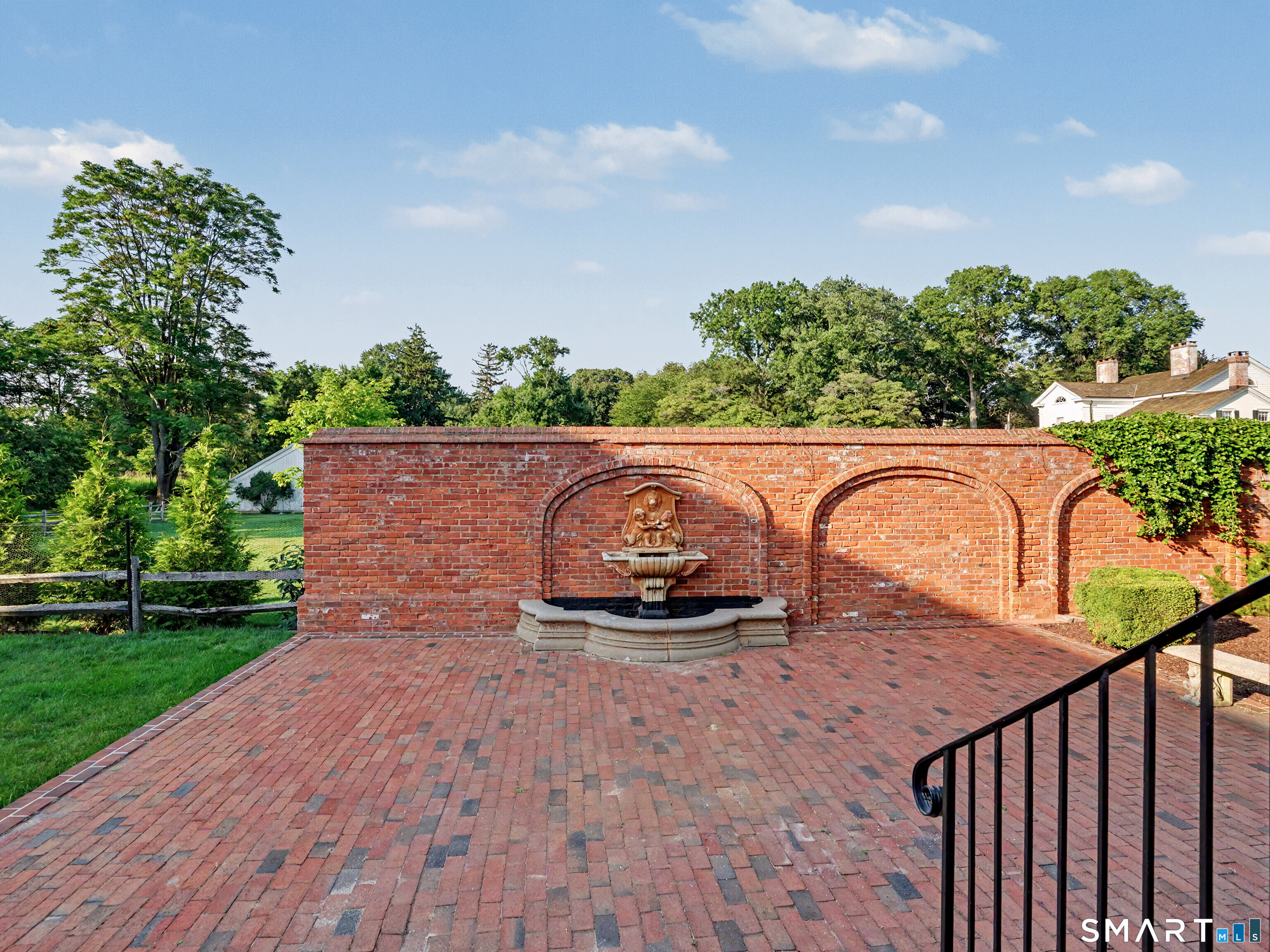 38 West Morgan Avenue