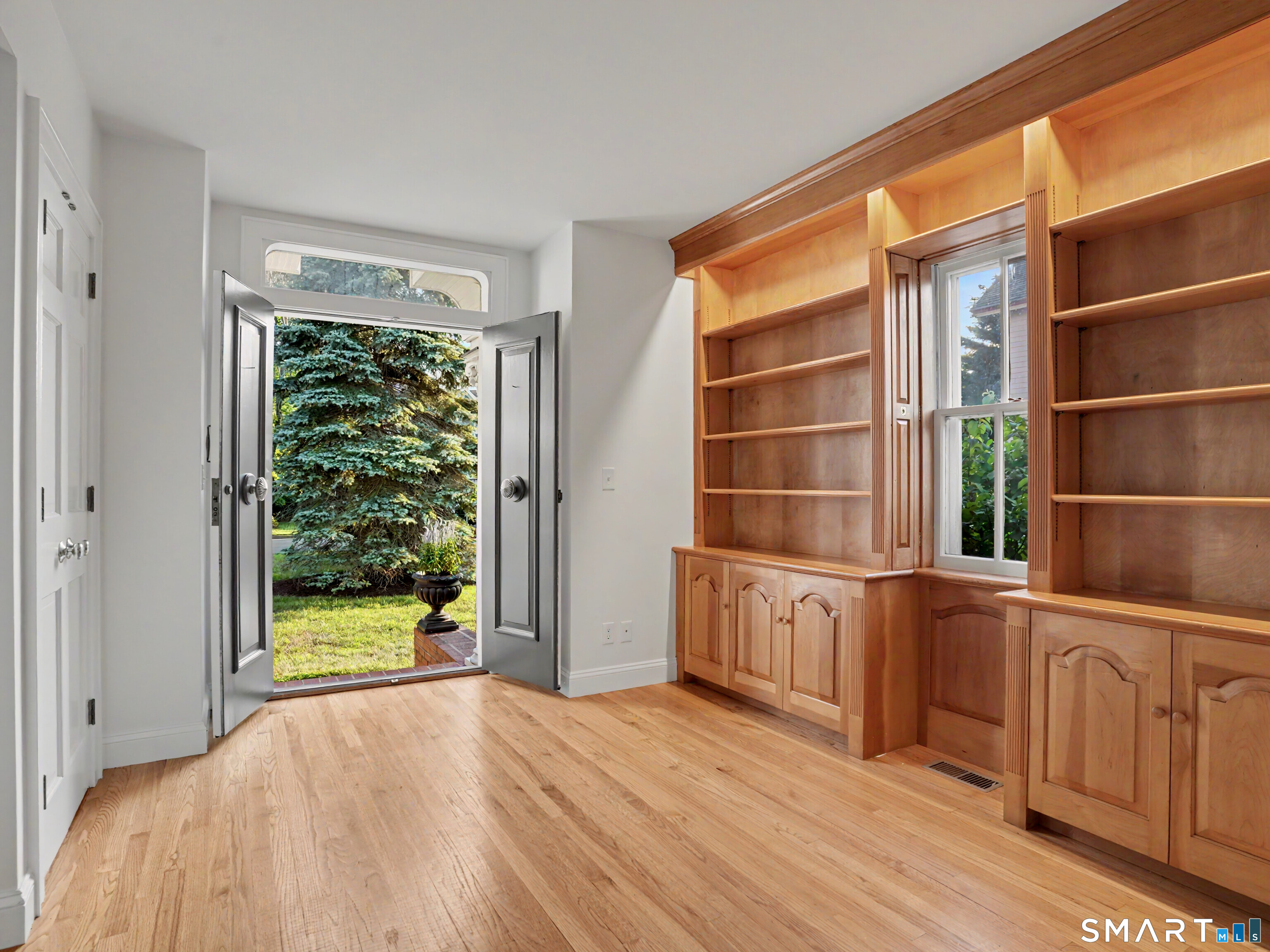 38 West Morgan Avenue