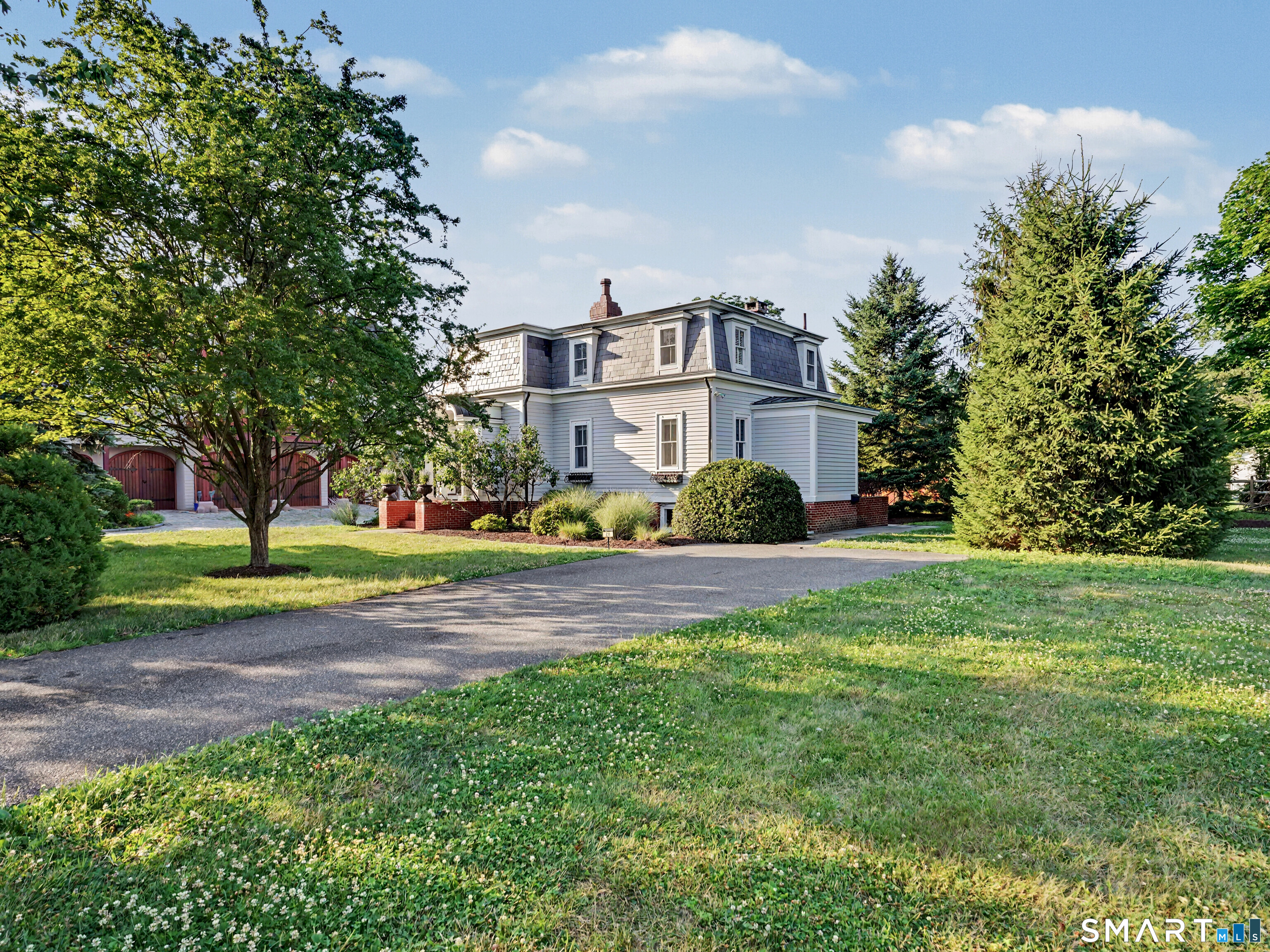 38 West Morgan Avenue